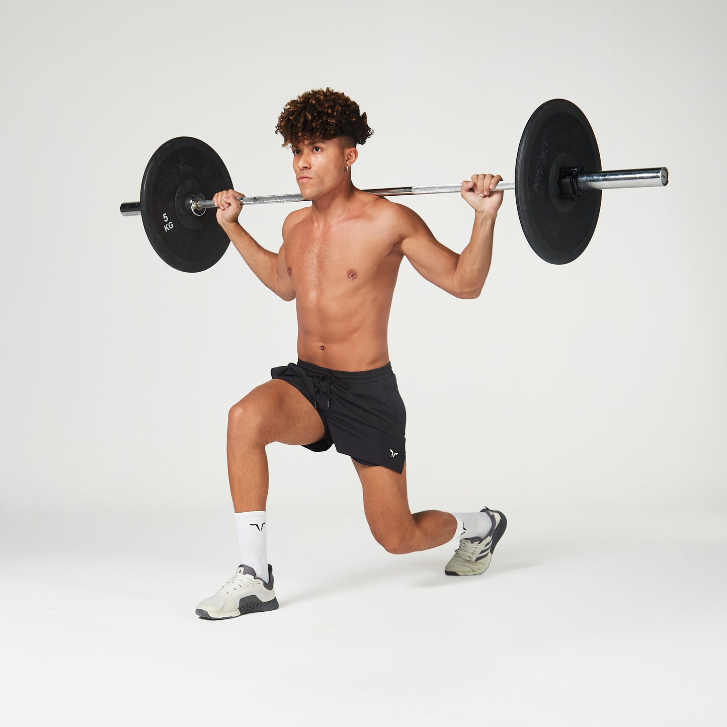 ايسينشال شورت "3 - أسود