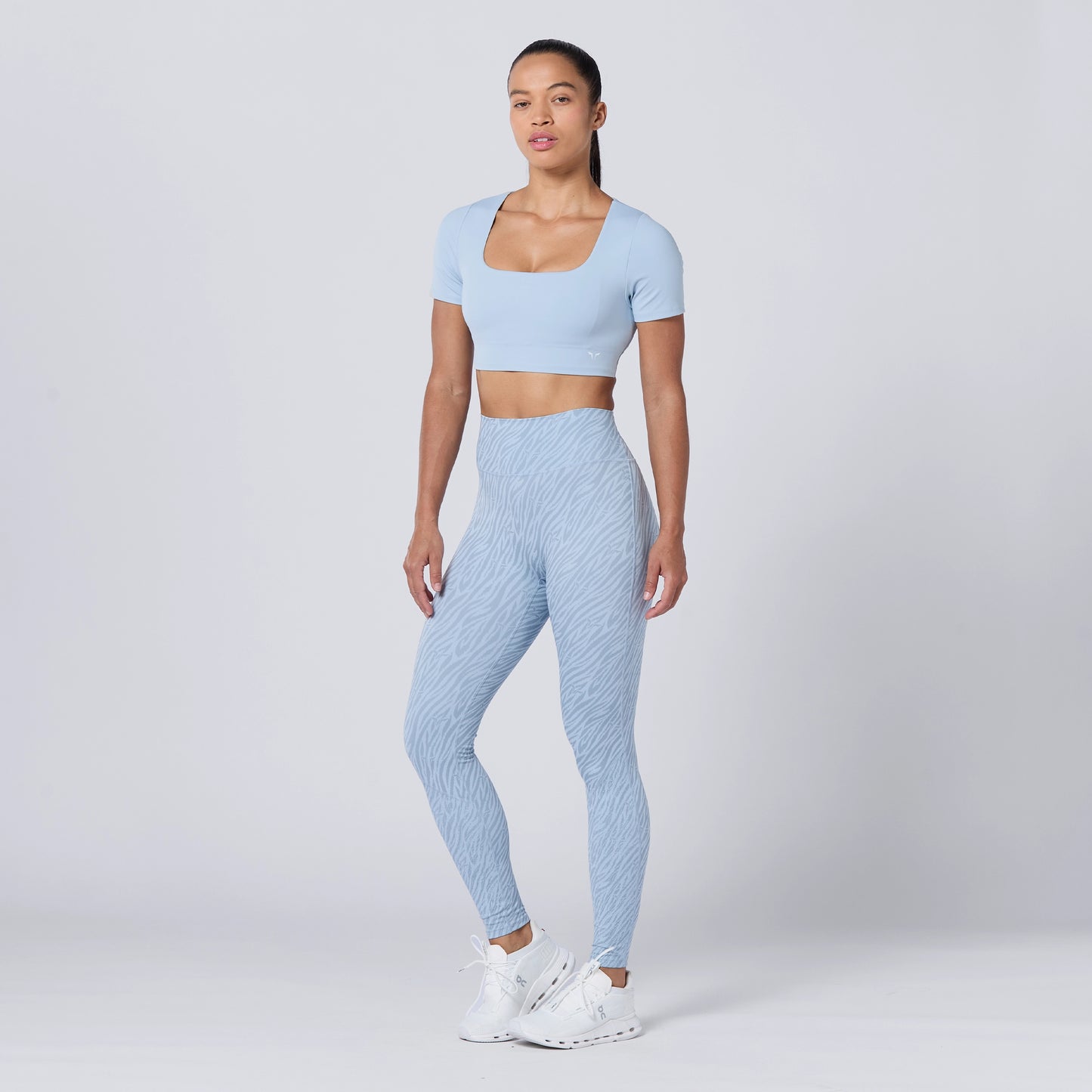 لقينز مقاومة للإنزلاق 27 انش - طبعة أزرق سماوي