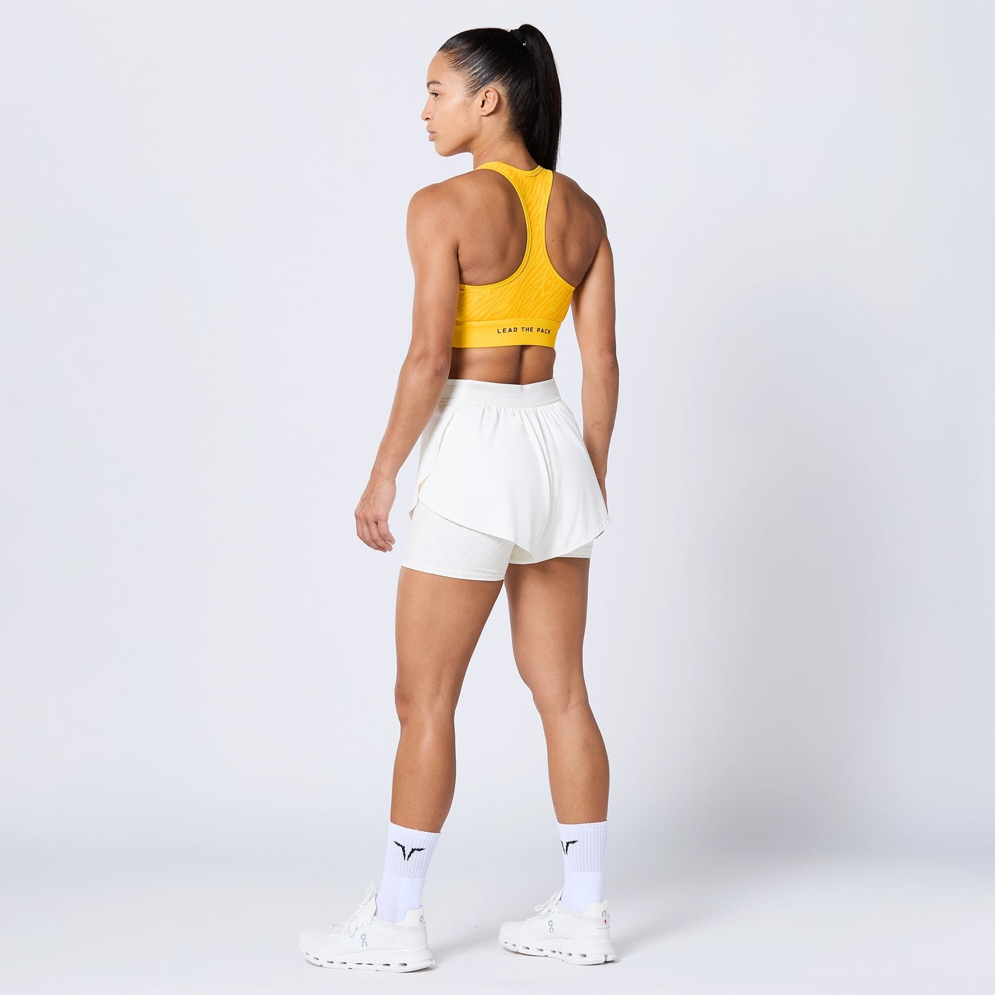 بادل كور شورت - طبعة أبيض لؤلؤي