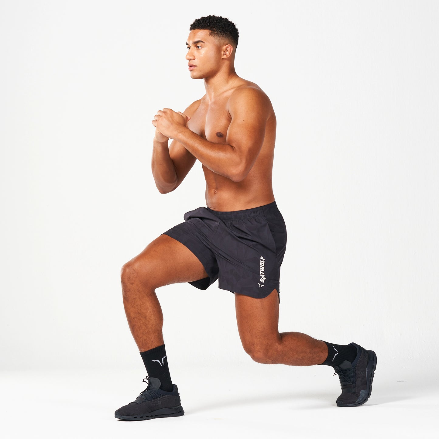 شورت واريور 2.0 بطول 5 بوصة - نمط تمويه أسود