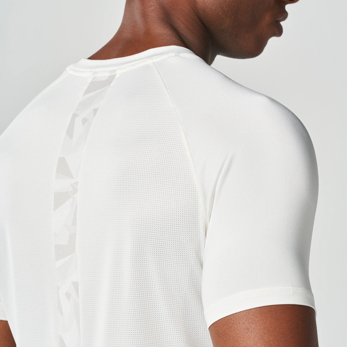 تيشيرت ليمتليس ريزور 2.0 - أبيض لؤلؤي