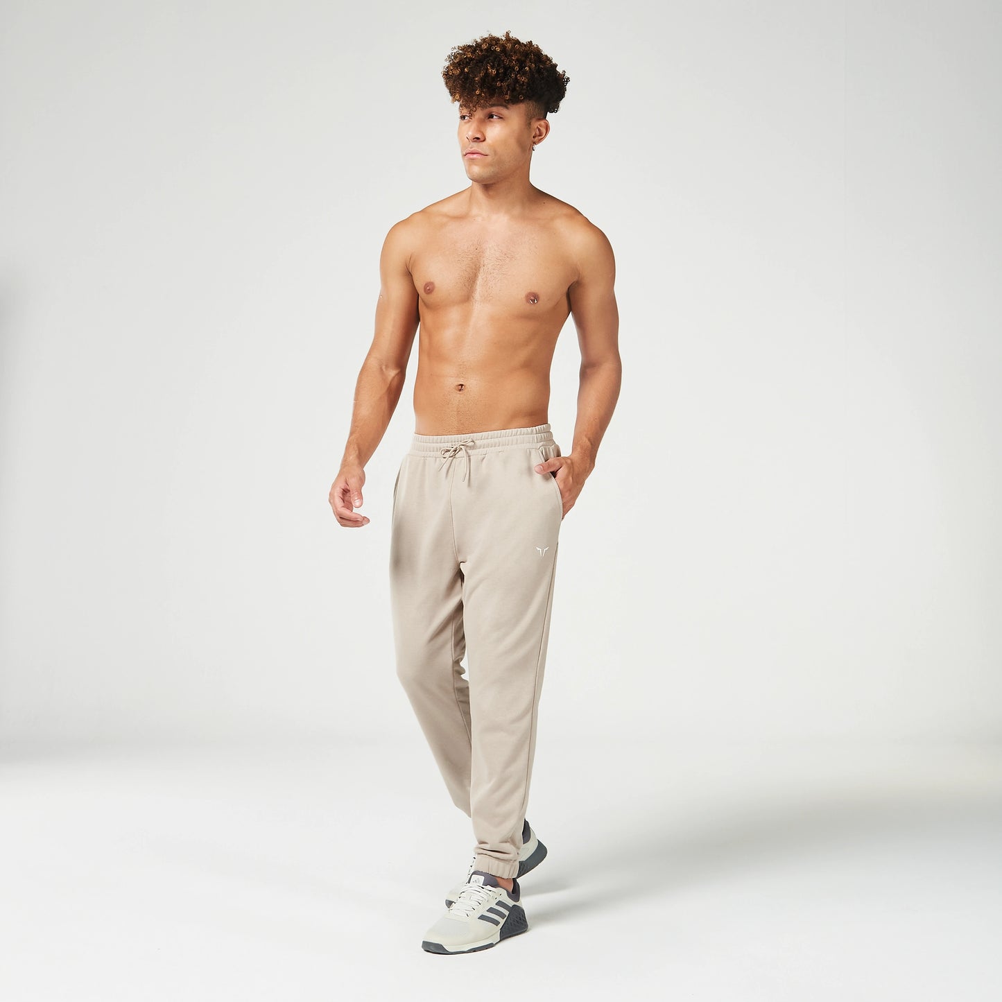 ايسينشال بنطلون جوقرز - نرابي