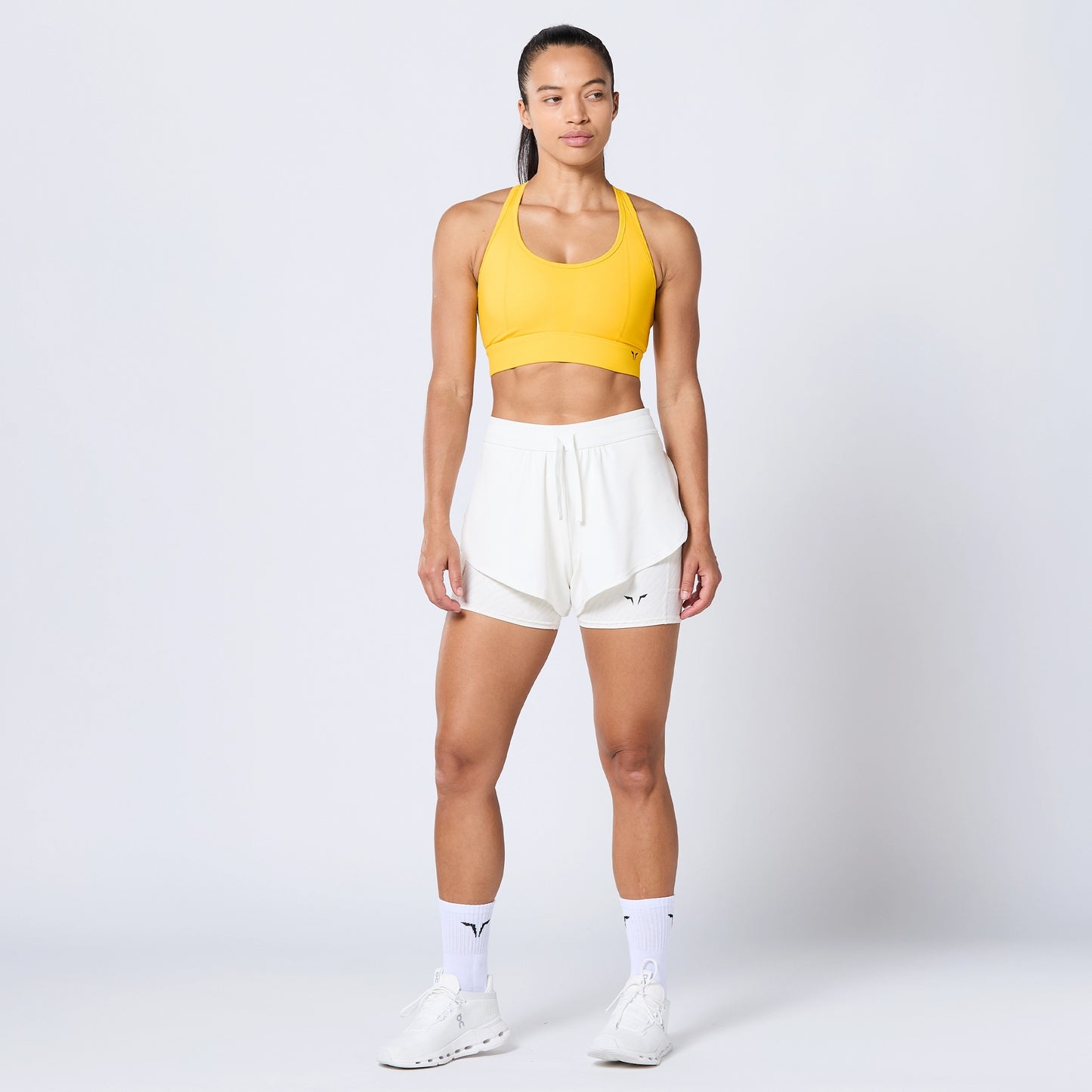  بادل كور شورت  - طبعة أبيض لؤلؤي