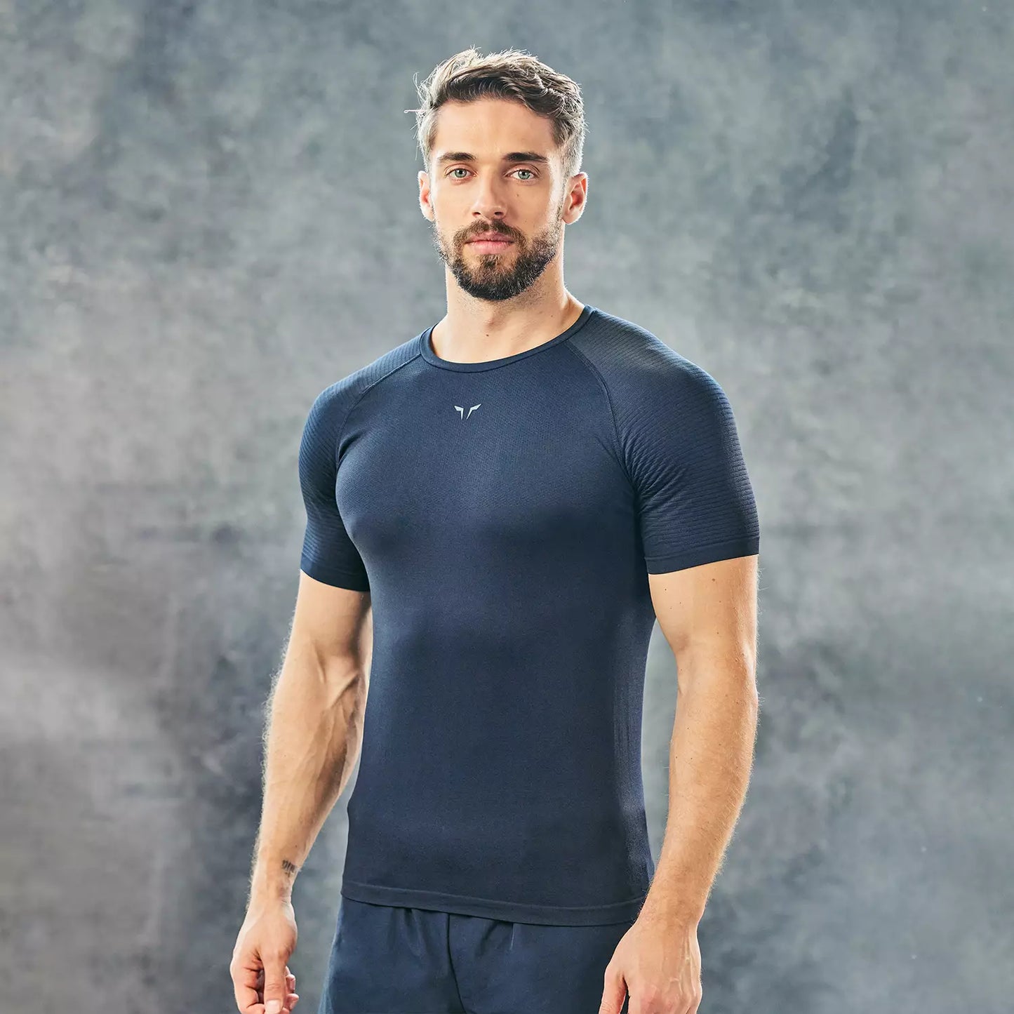 squatwolf-gym-wear-lab360-seamless-flex-tee-black-workout-shirts-for-men