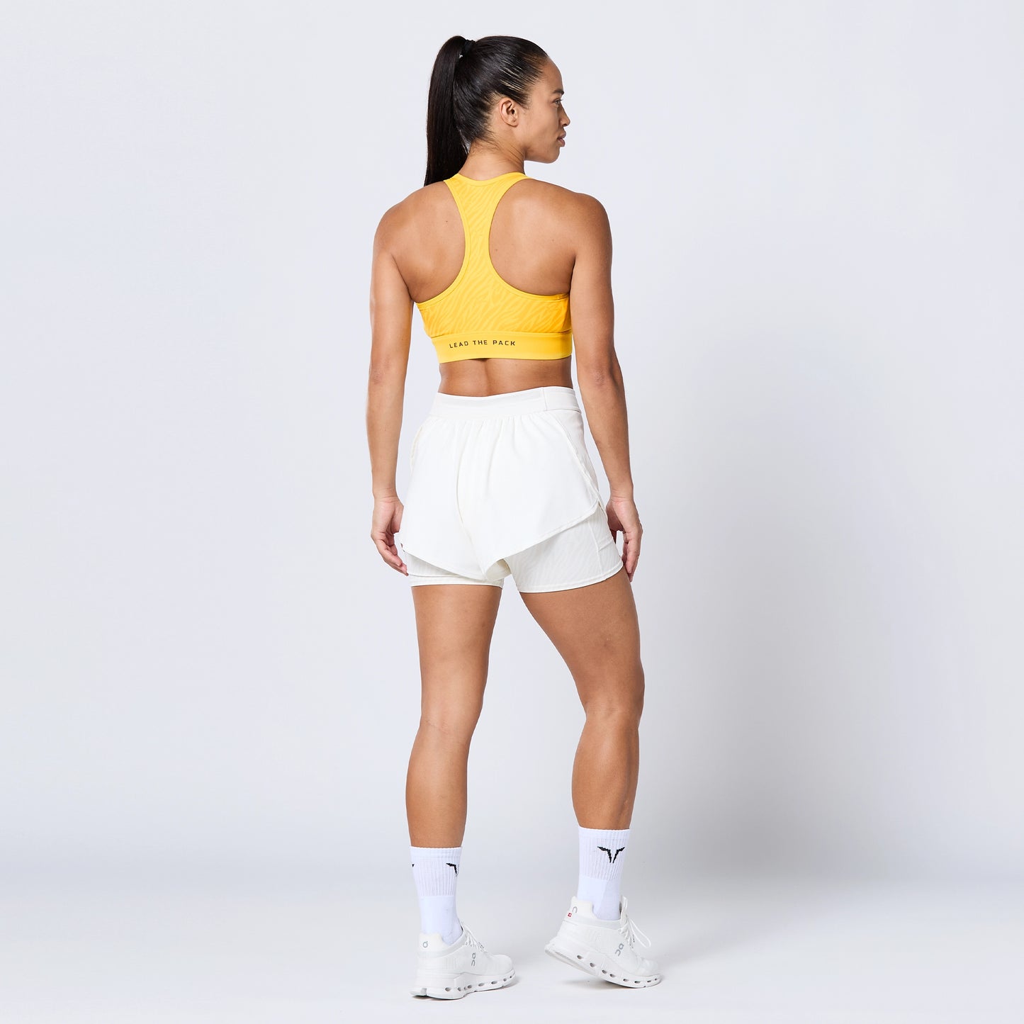  بادل كور شورت  - طبعة أبيض لؤلؤي