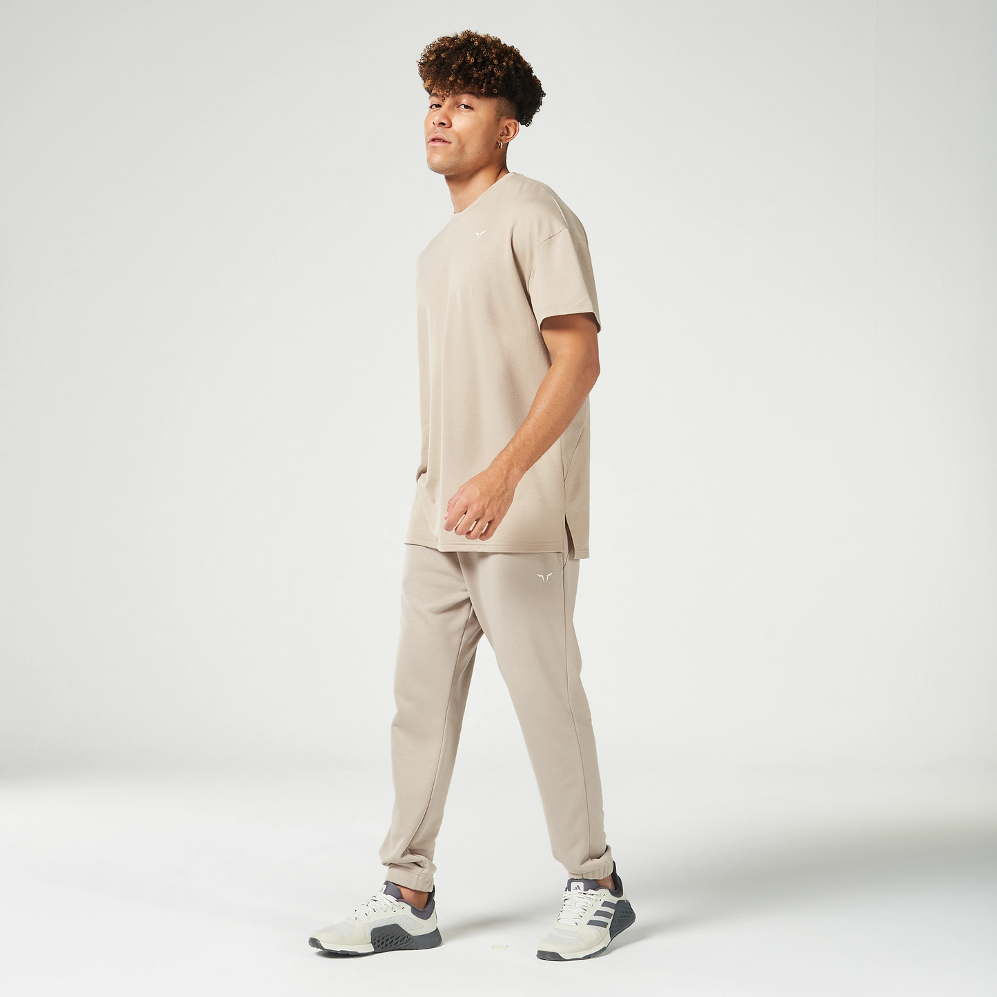 تيشيرت ايسينشال فضفاض - ترابي