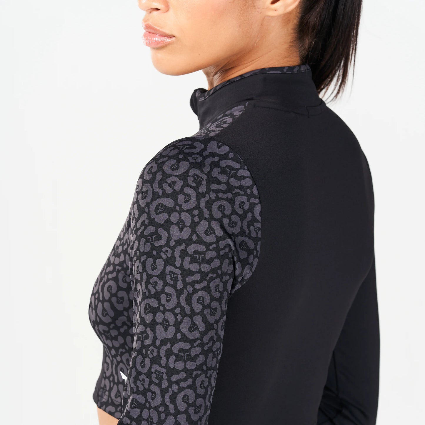 Qtr Zip Untamed Top - Black Print