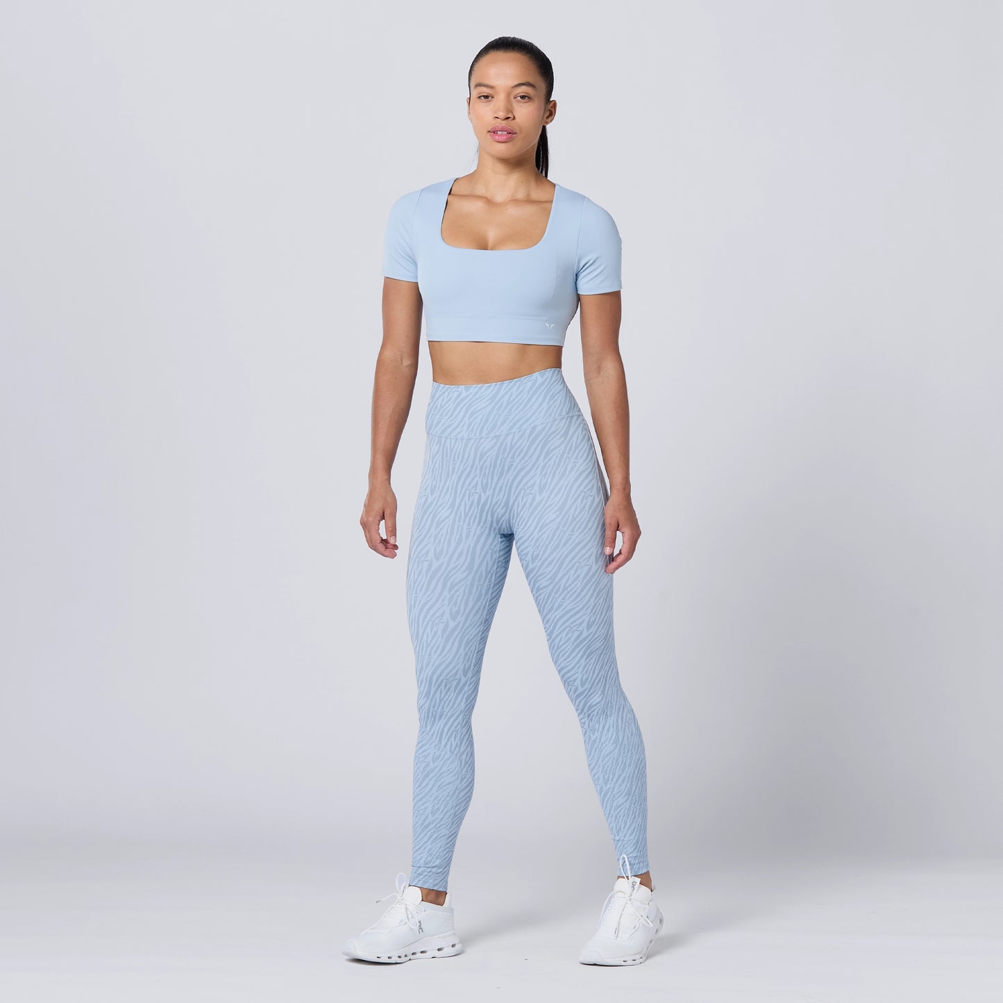 لقينز مقاومة للإنزلاق 27 انش - طبعة أزرق سماوي