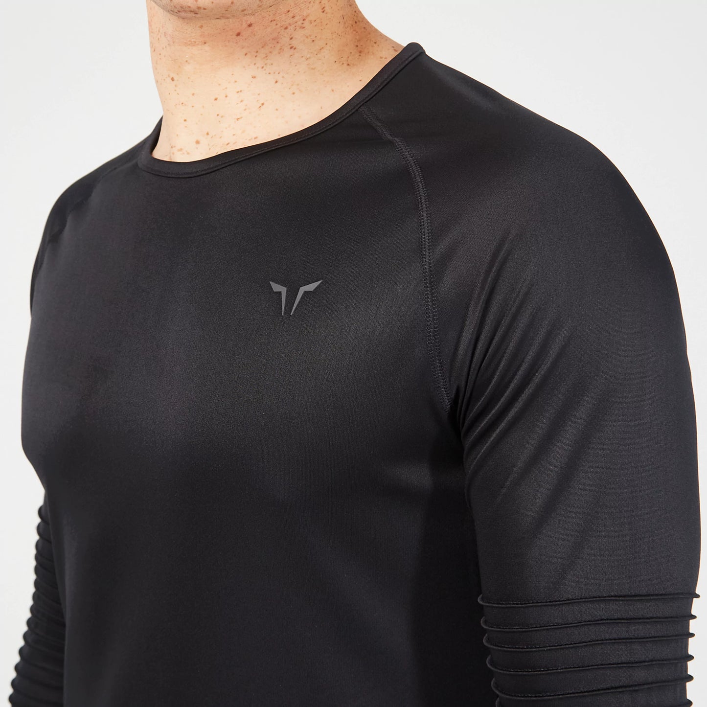 squatwolf-gym-wear-essential-agility-long-sleeves-tee-black-workout-shirts-for-men