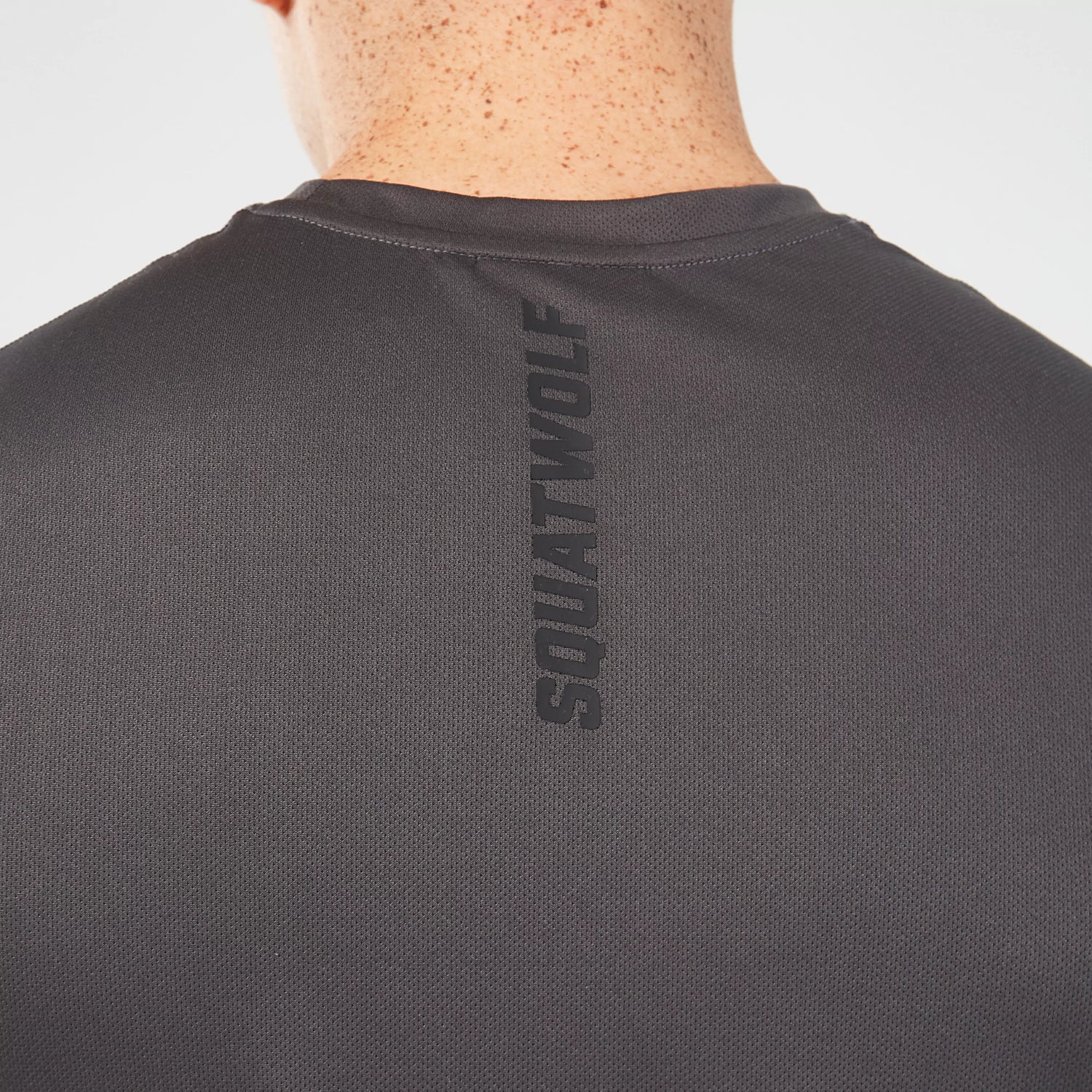 squatwolf-gym-wear-essential-contrast-tee-asphalt-workout-shirts-for-men