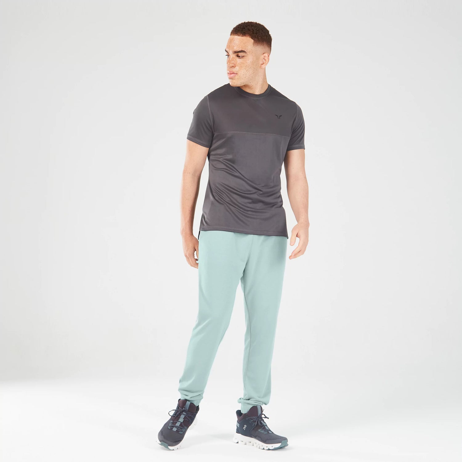 squatwolf-gym-wear-essential-contrast-tee-asphalt-workout-shirts-for-men