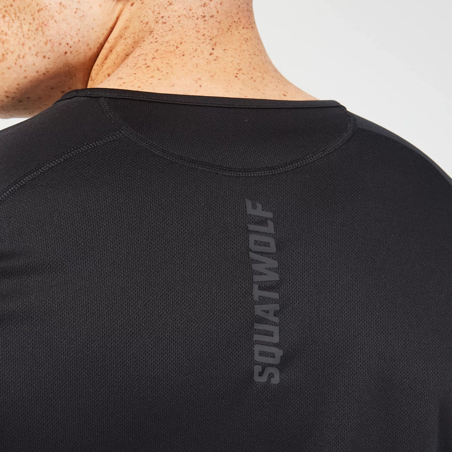 squatwolf-gym-wear-essential-agility-long-sleeves-tee-black-workout-shirts-for-men