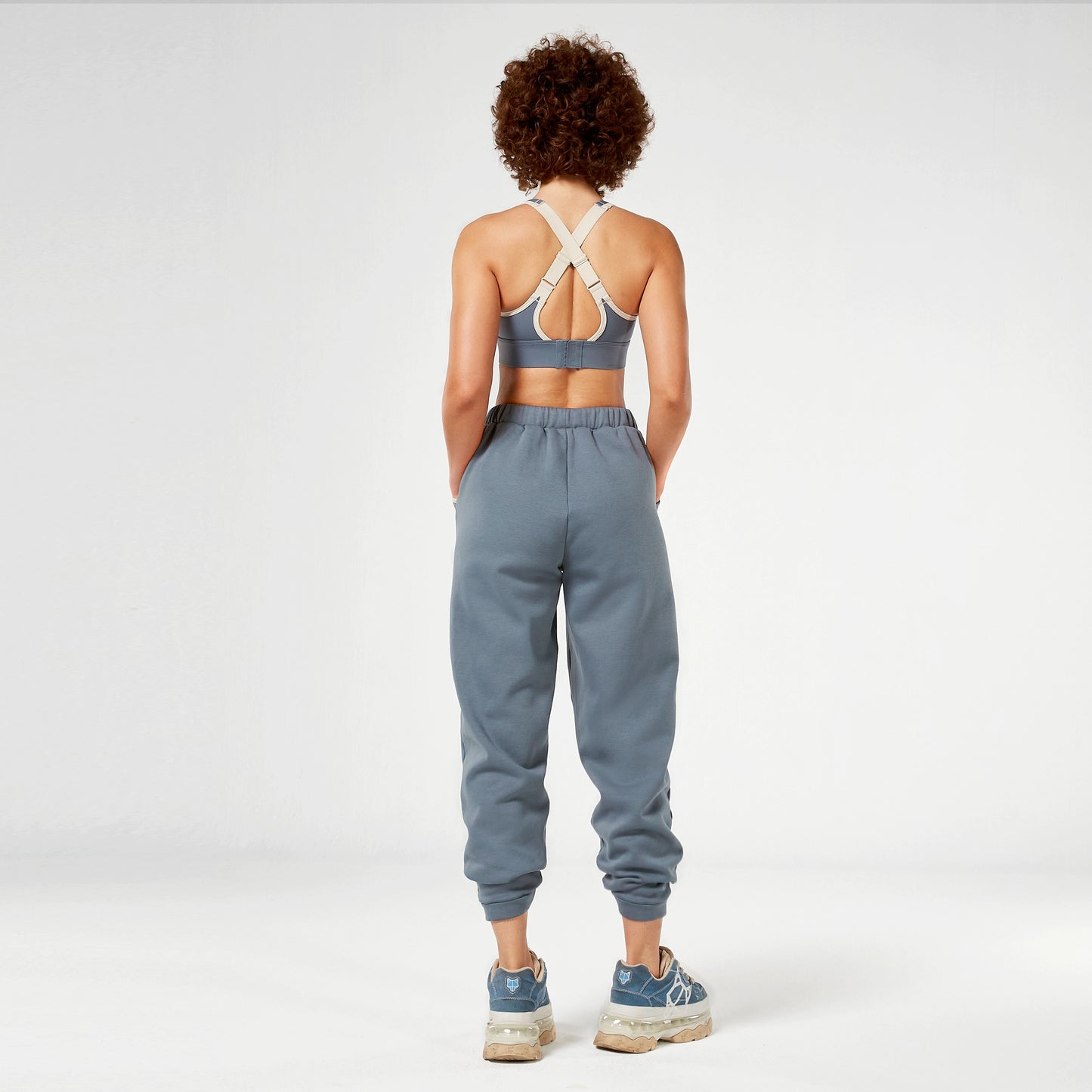 بنطلون ريتروجرايد الرياضي بعقدة كريس كروس - رمادي غامق