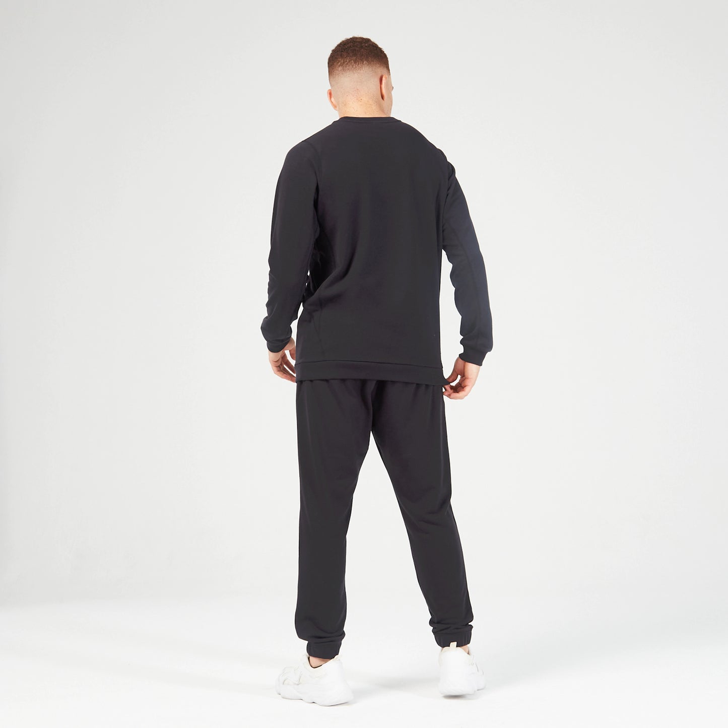 squatwolf-gym-wear-essential-crew-neck-sweatshirt-black-workout-hoodies-for-men