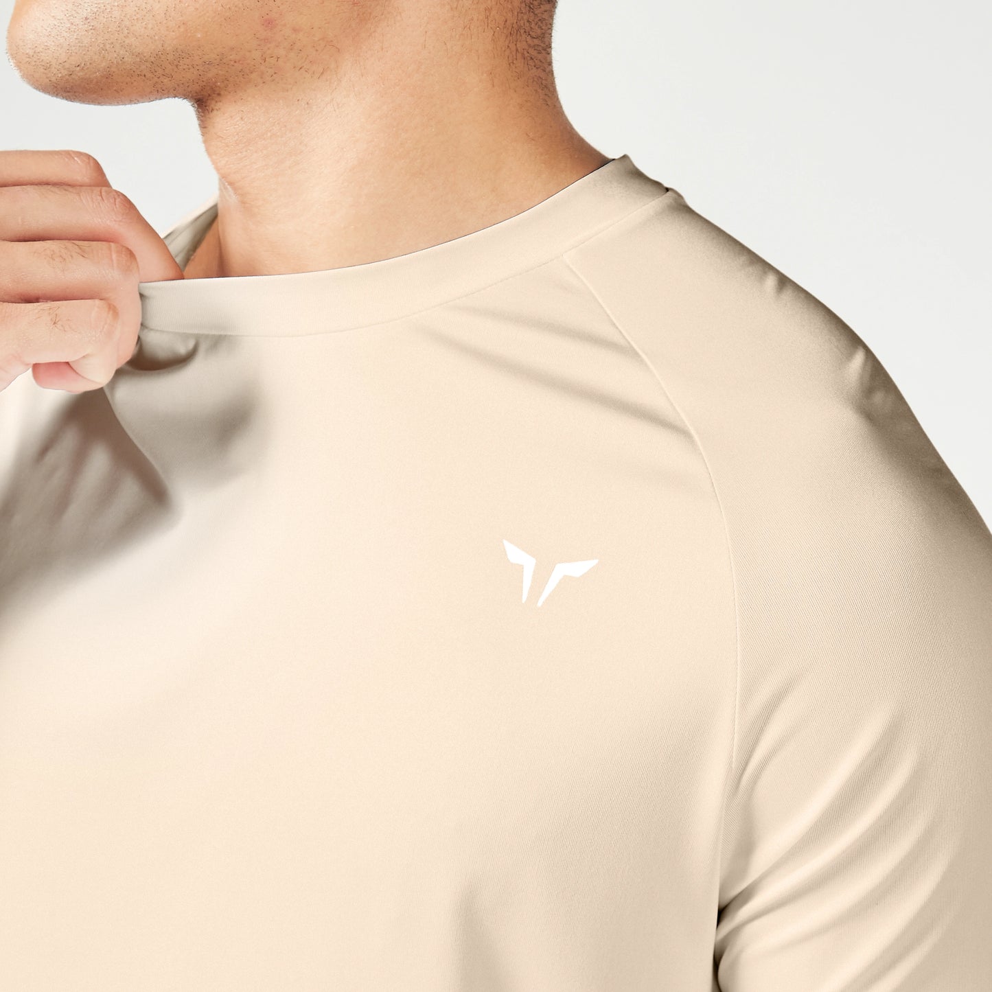 تيشيرت جيم خفيف للغاية - ترابي