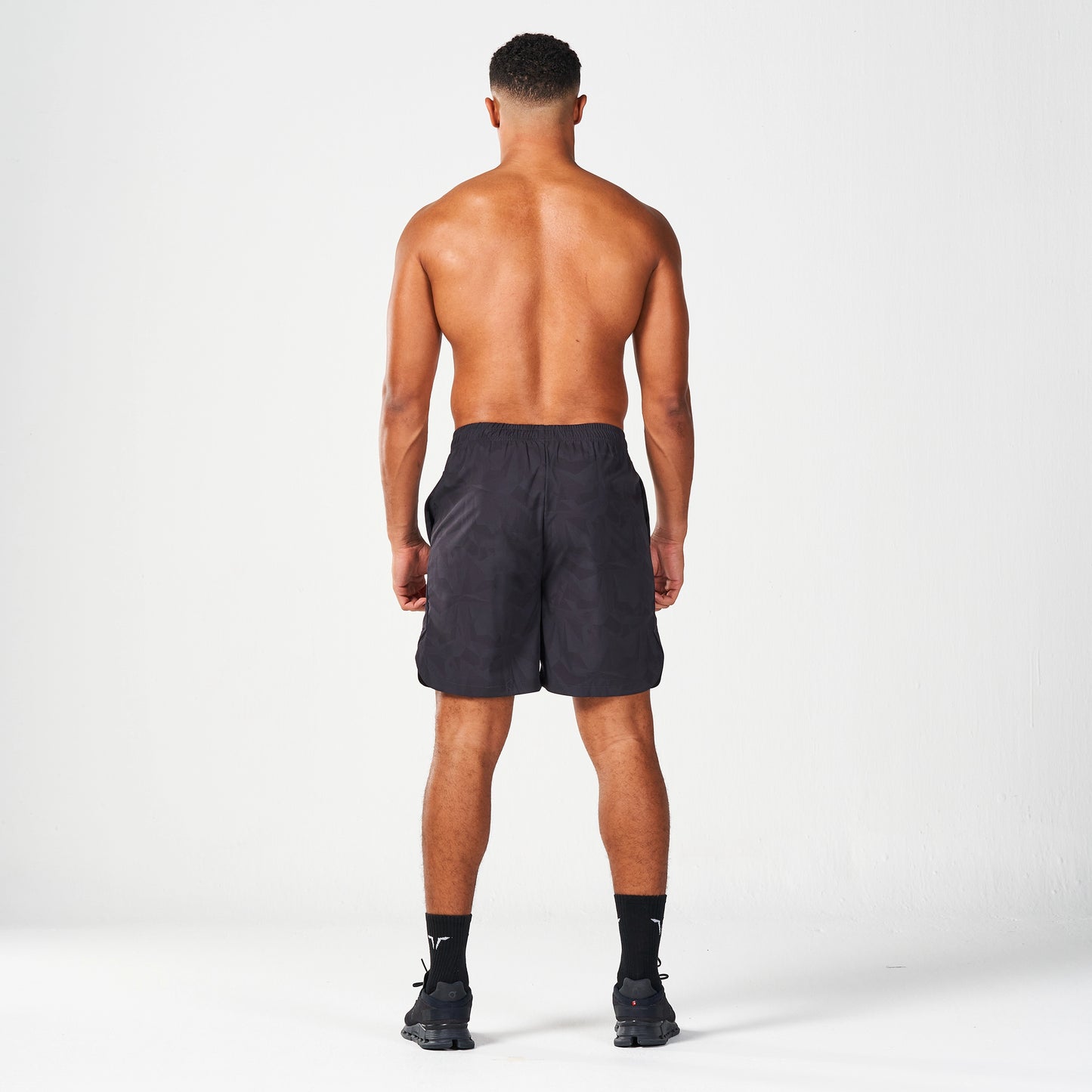 شورت واريور 2.0 بطول 7 بوصة - كامو بنقاط سوداء