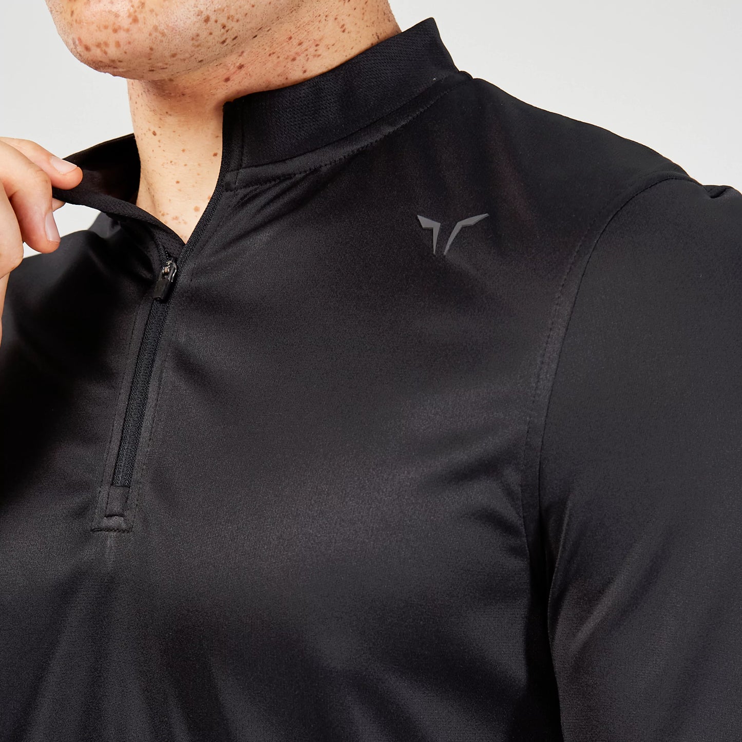 squatwolf-gym-wear-essential-spinning-top-black-workout-shirts-for-men