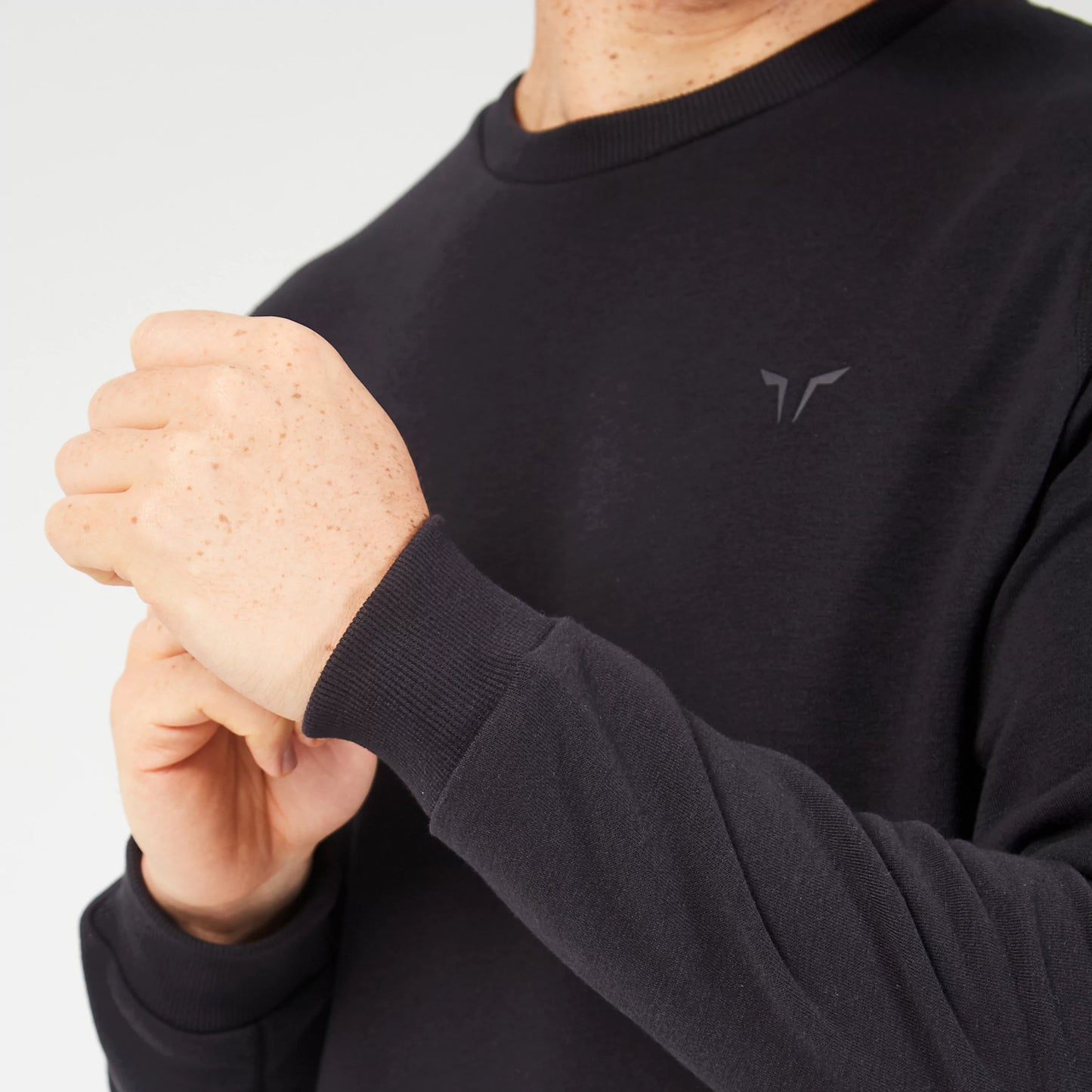 squatwolf-gym-wear-essential-crew-neck-sweatshirt-black-workout-hoodies-for-men