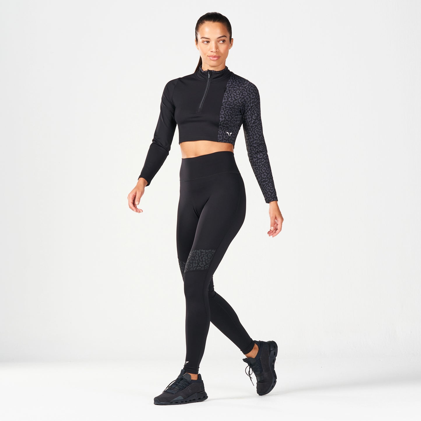 Qtr Zip Untamed Top - Black Print