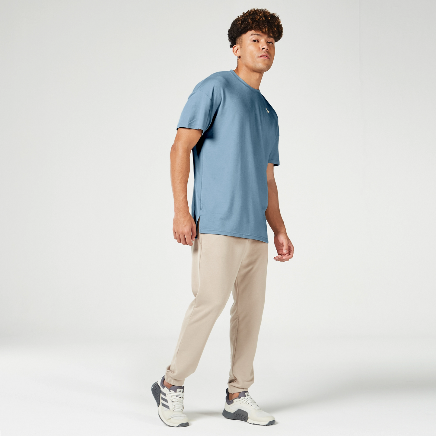 ايسينشال تيشيرت فضفاض - أزرق