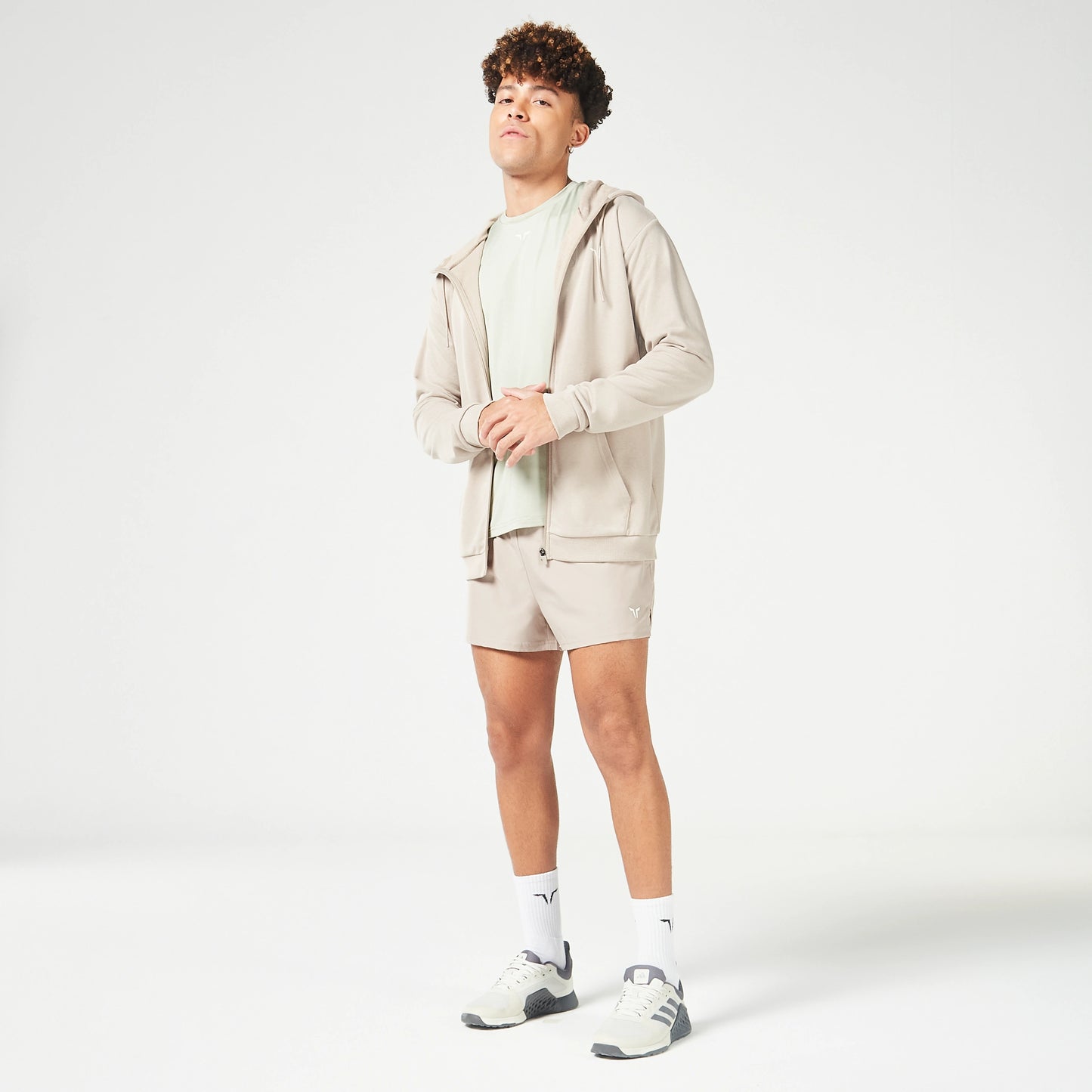  ايسينشال شورت "3 - ترابي