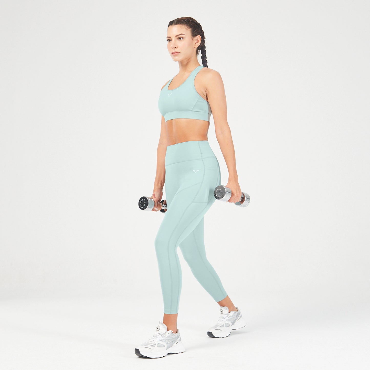 squatwolf-workout-clothes-essential-mid-impact-muscle-back-bra-gray-mist-sports-bra-for-gym