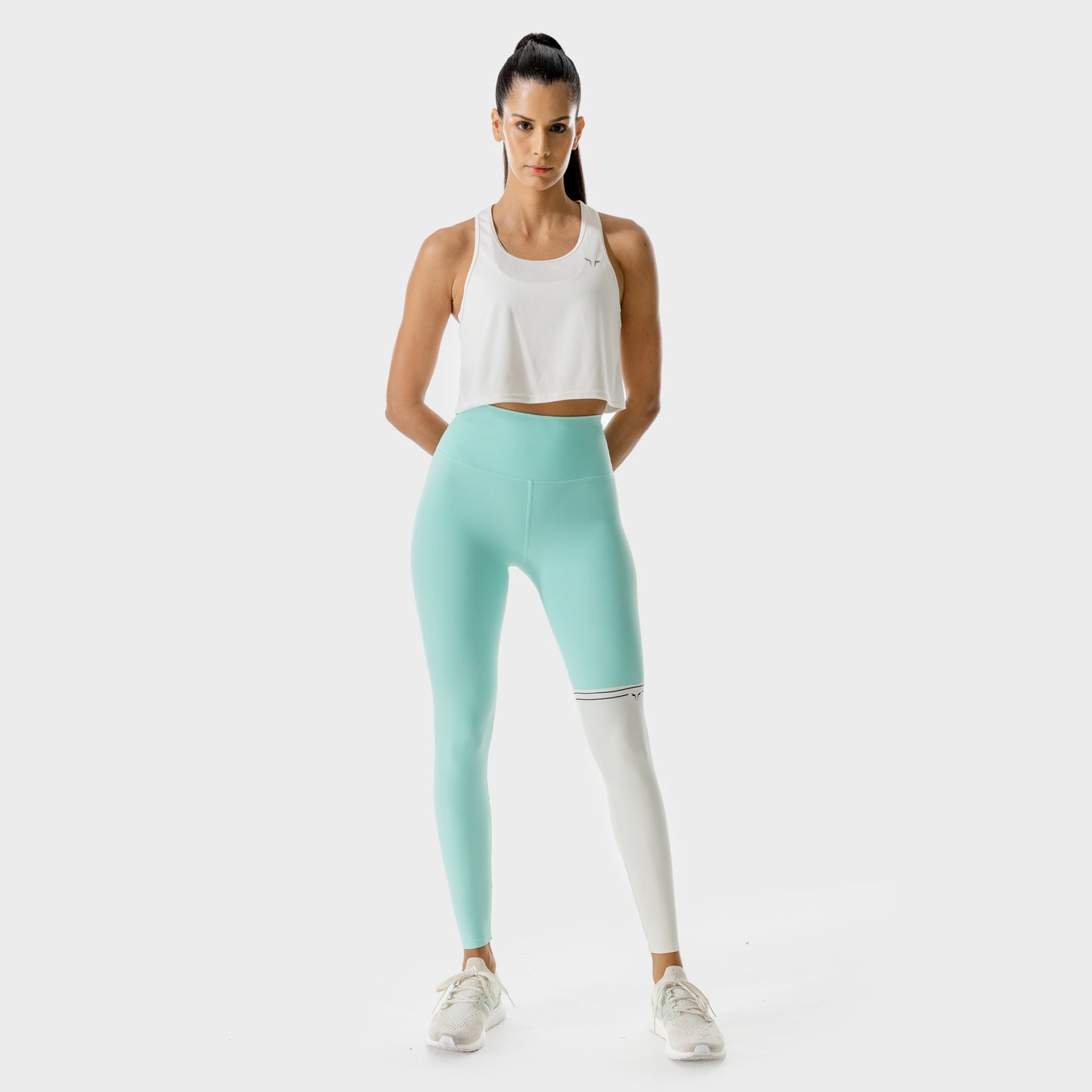 squatwolf-workout-clothes-lab-360-crop-tank-whisper-white-gym-tank-tops-for-women