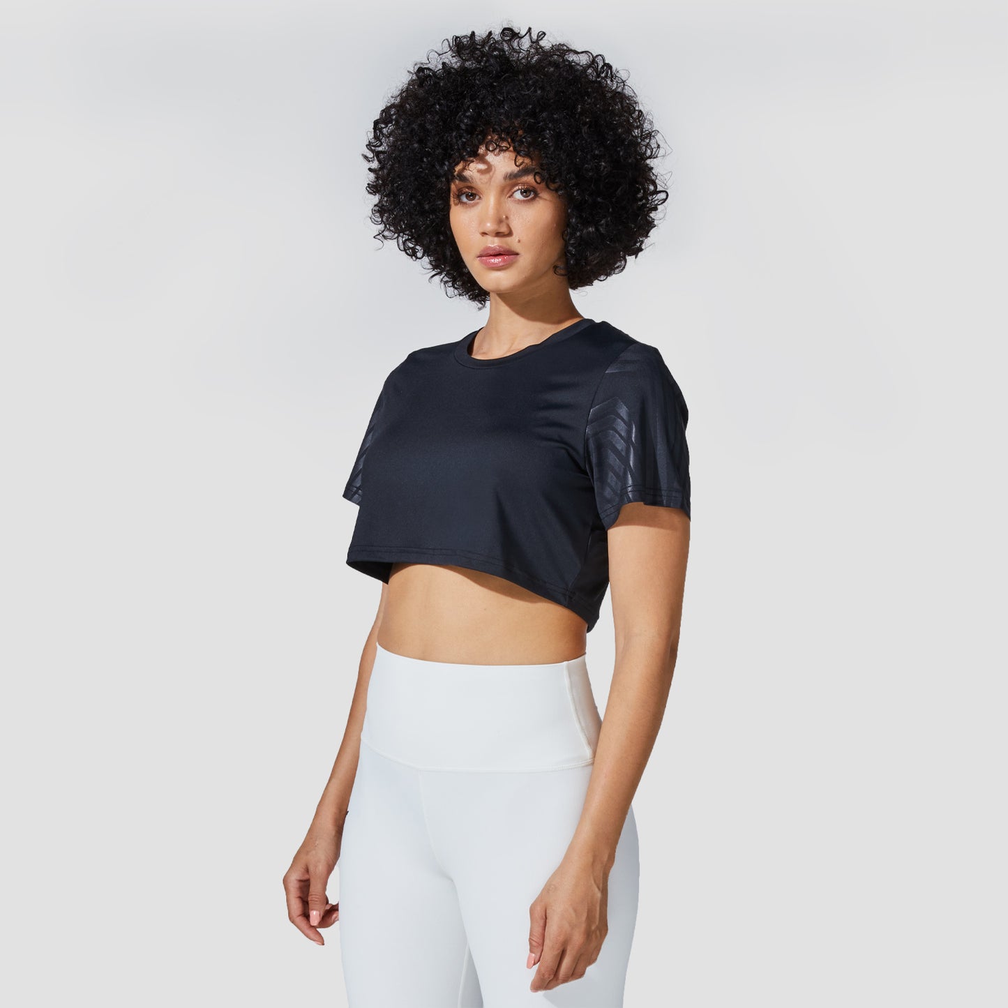 squatwolf-gym-wear-graphic-wave-eyes-crop-top-black-workout-shirts