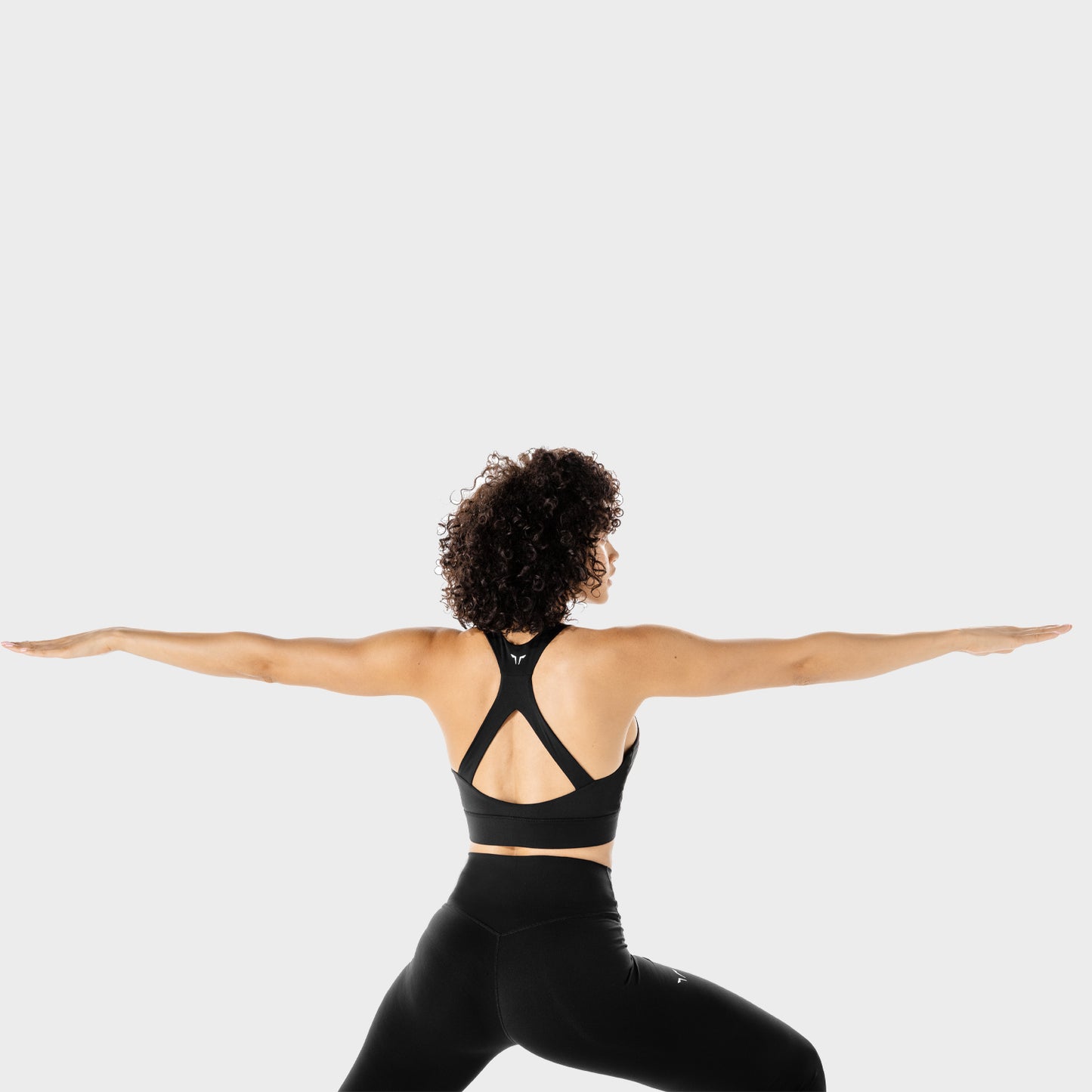 squatwolf-workout-clothes-womens-fitness-zip-up-sports-bra-black-bra-with-removable-padding