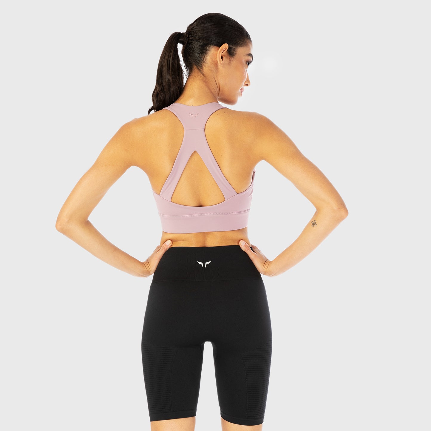 squatwolf-workout-clothes-infinity-seamless-workout-shorts-black-gym-shorts-for-women