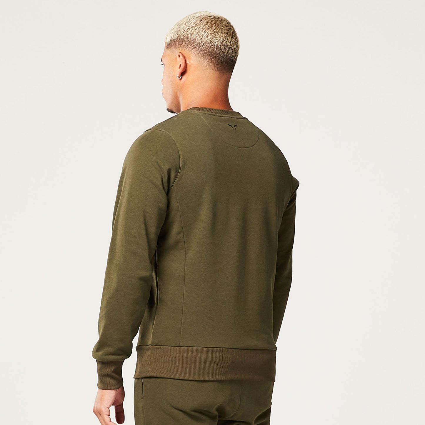 squatwolf-gym-wear-code-crew-sweatshirt-khaki-workout-shirts-for-men