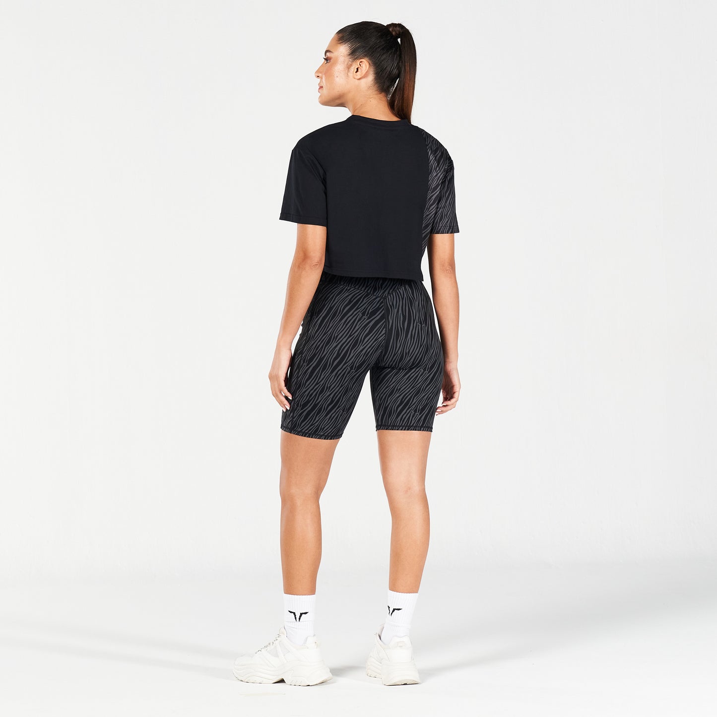 squatwolf-workout-clothes-core-wild-print-boxy-tee-black-gym-t-shirts-for-women