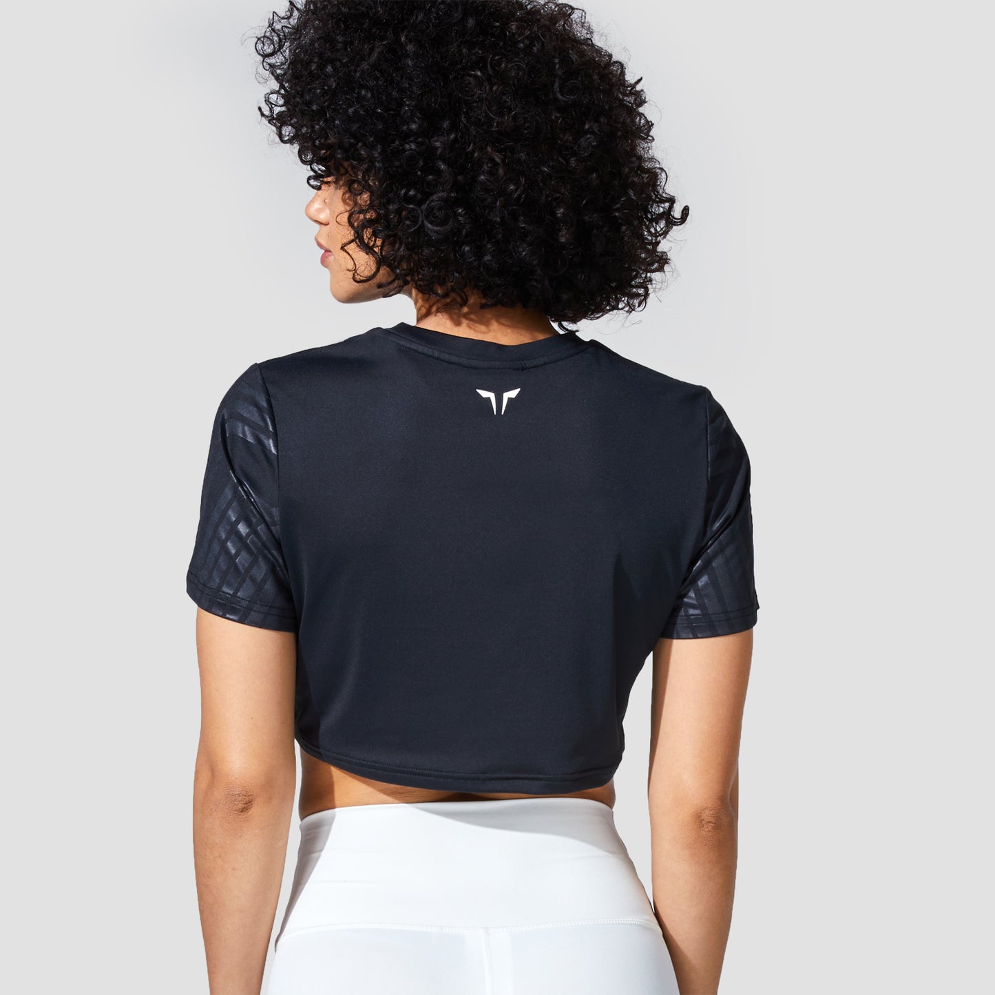squatwolf-gym-wear-graphic-wave-eyes-crop-top-black-workout-shirts