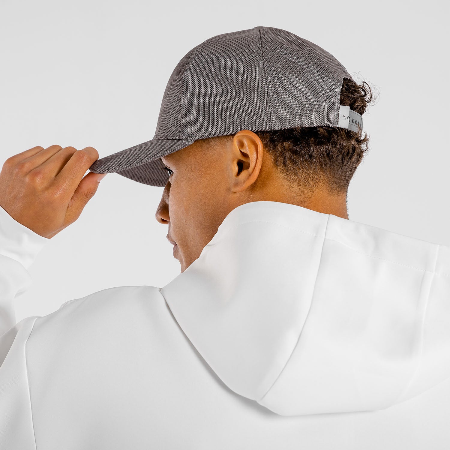 squatwolf-workout-cap-for-men-primal-baseball-cap-silver-gym-wear