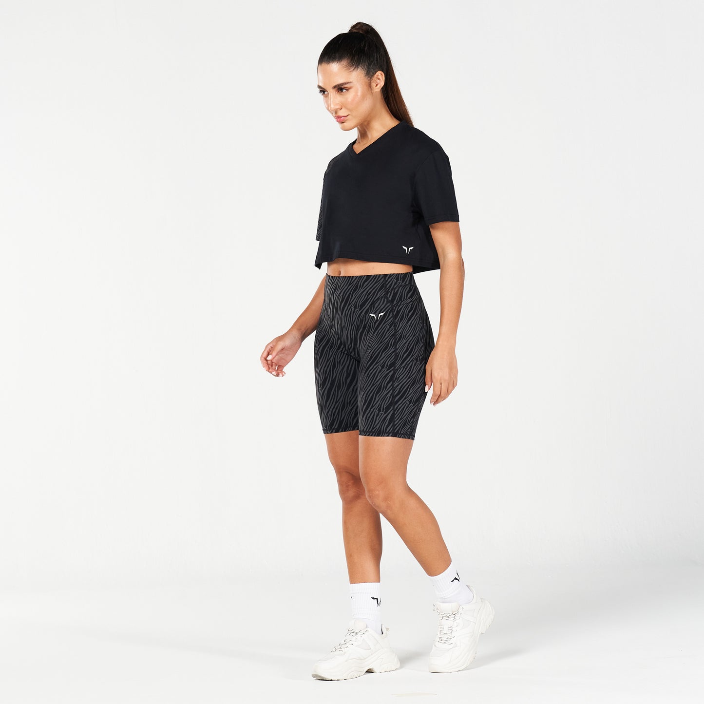 squatwolf-workout-clothes-core-wild-print-boxy-tee-black-gym-t-shirts-for-women