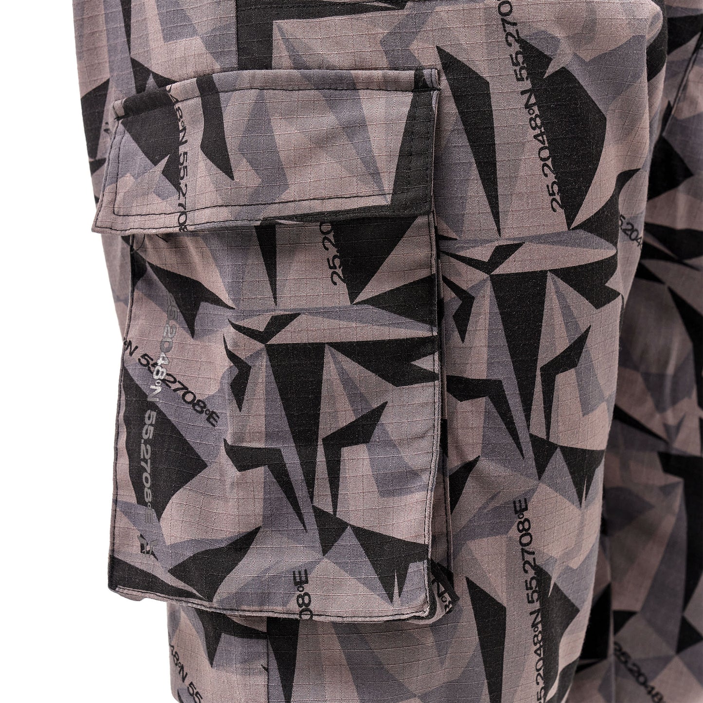 squatwolf-gym-wear-code-camo-cargo-pants-black-workout-pants-for-men