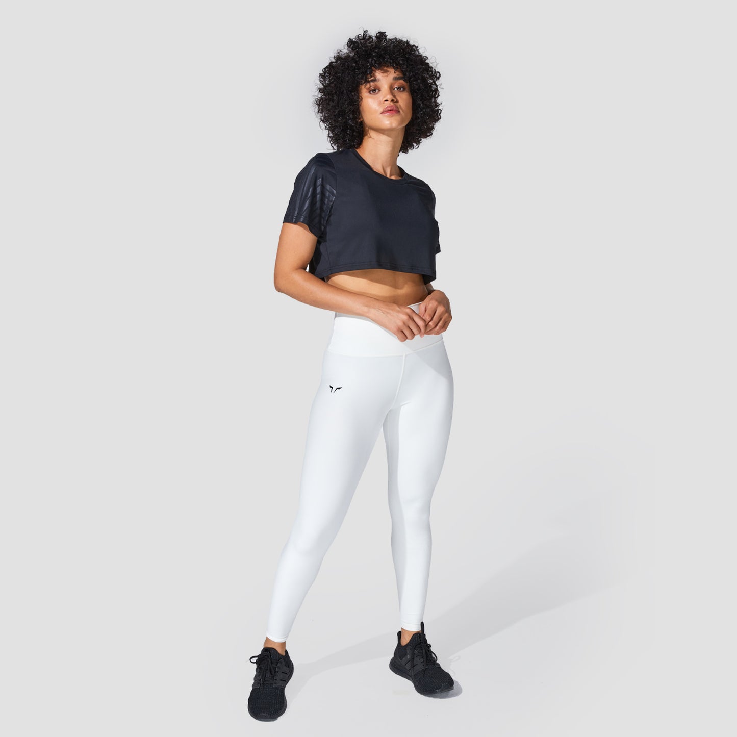 squatwolf-gym-wear-graphic-wave-eyes-crop-top-black-workout-shirts