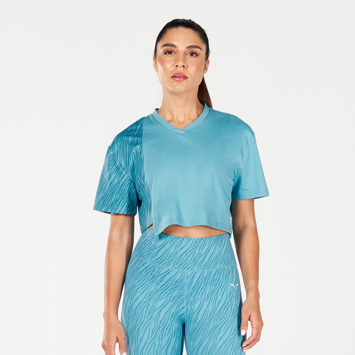 squatwolf-workout-clothes-core-wild-print-boxy-tee-delph-blue-gym-t-shirts-for-women