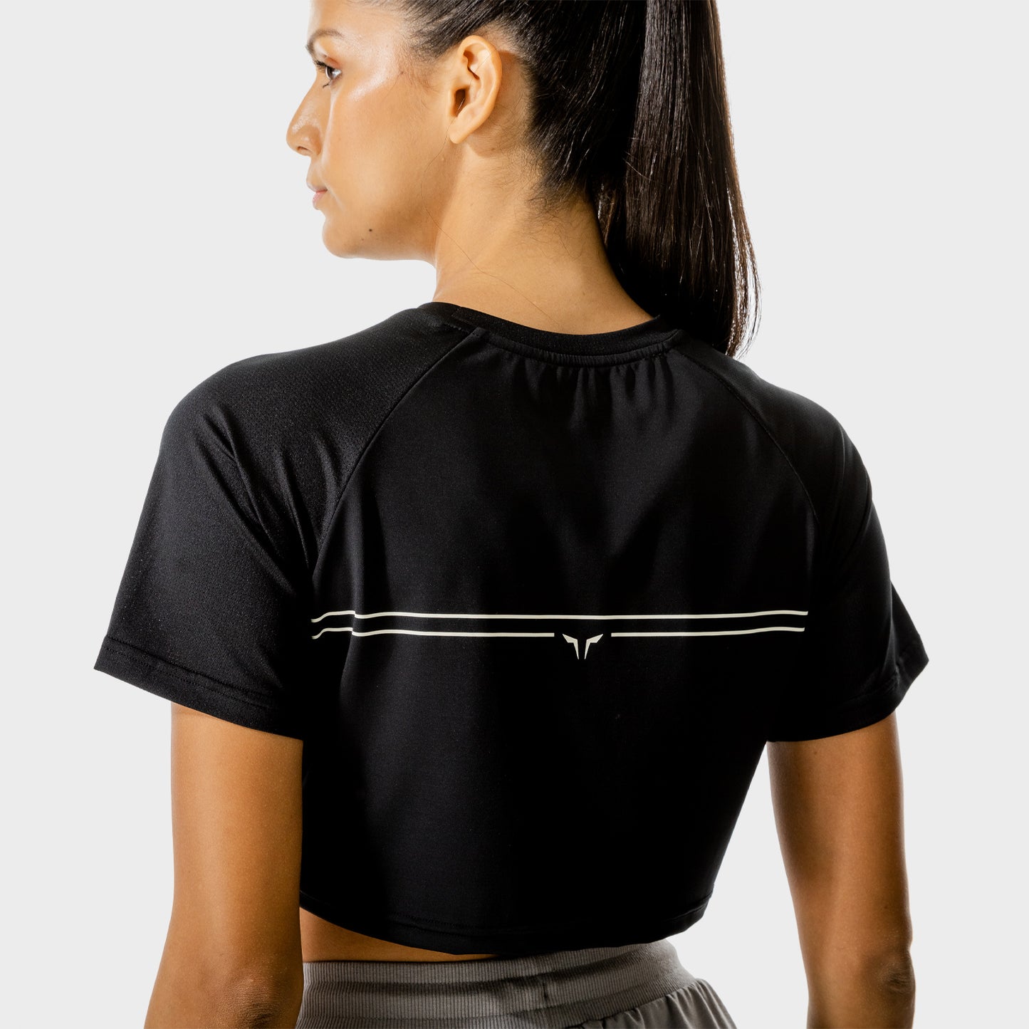 squatwolf-gym-t-shirts-for-women-lab-360-crop-tee-black-workout-clothes