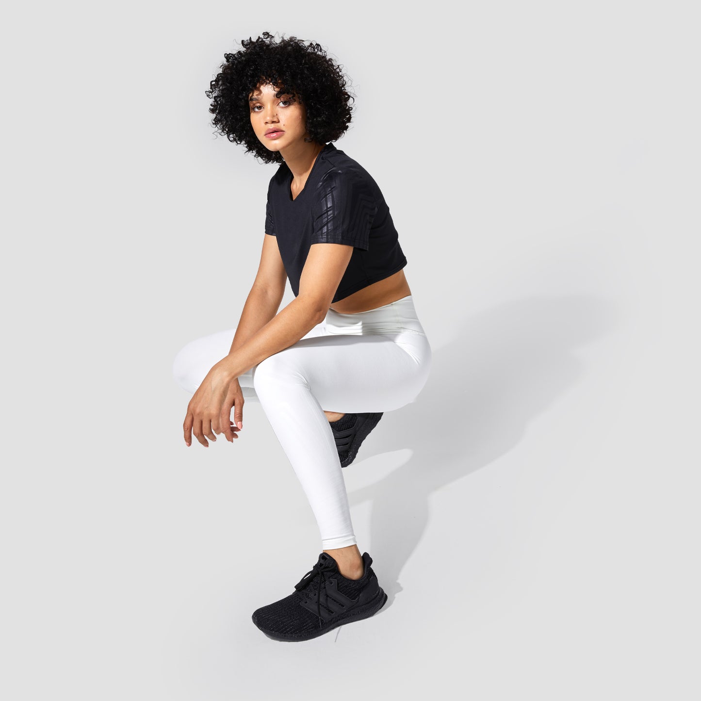 squatwolf-gym-wear-graphic-wave-eyes-crop-top-black-workout-shirts