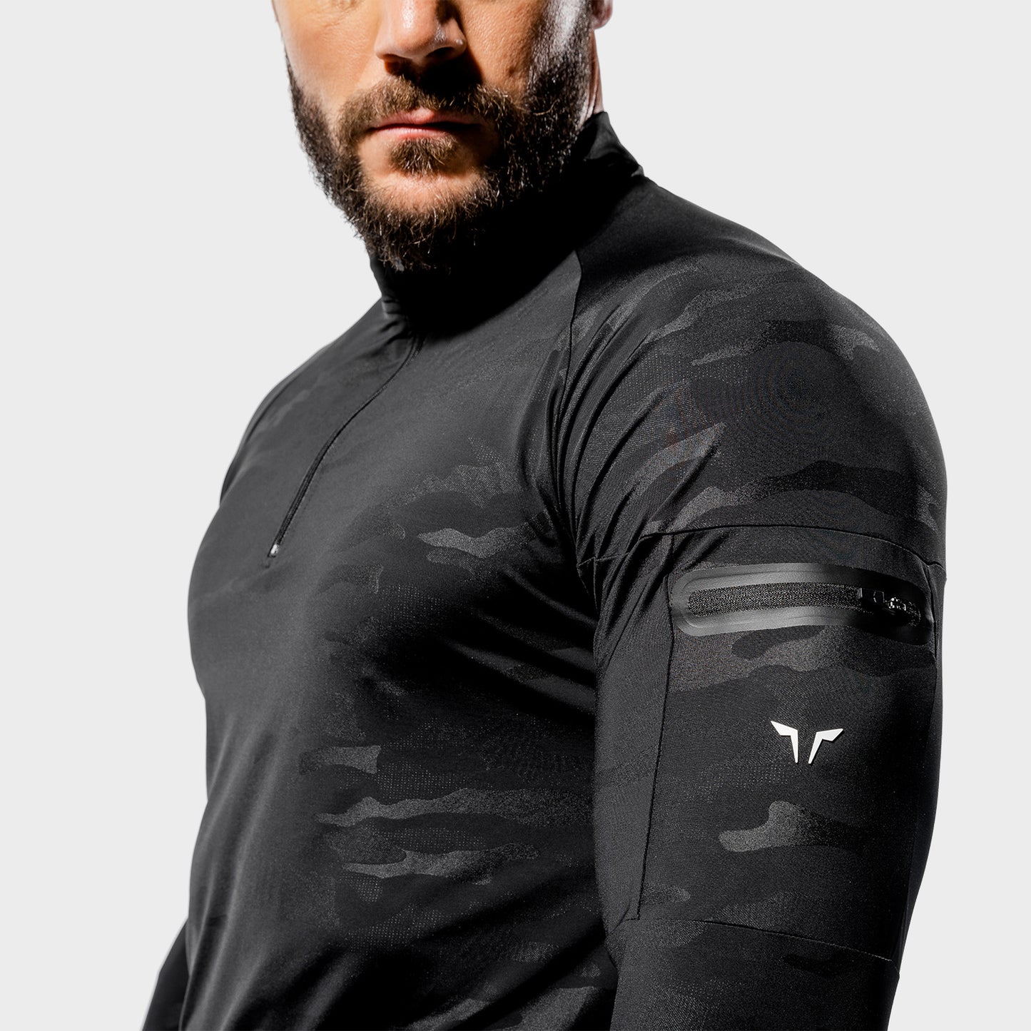 squatwolf-running-tops-for-men-core-running-top-black-camo-long-sleeves-gym-wear