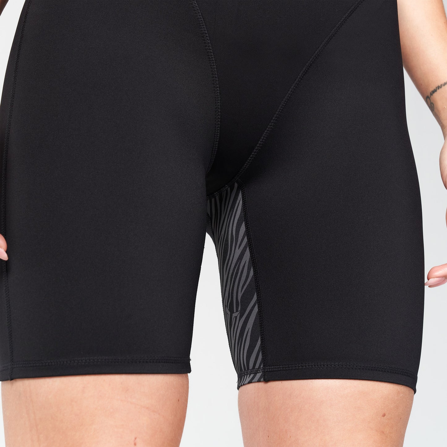 squatwolf-workout-clothes-core-v-biker-shorts-black-bike-shorts-women
