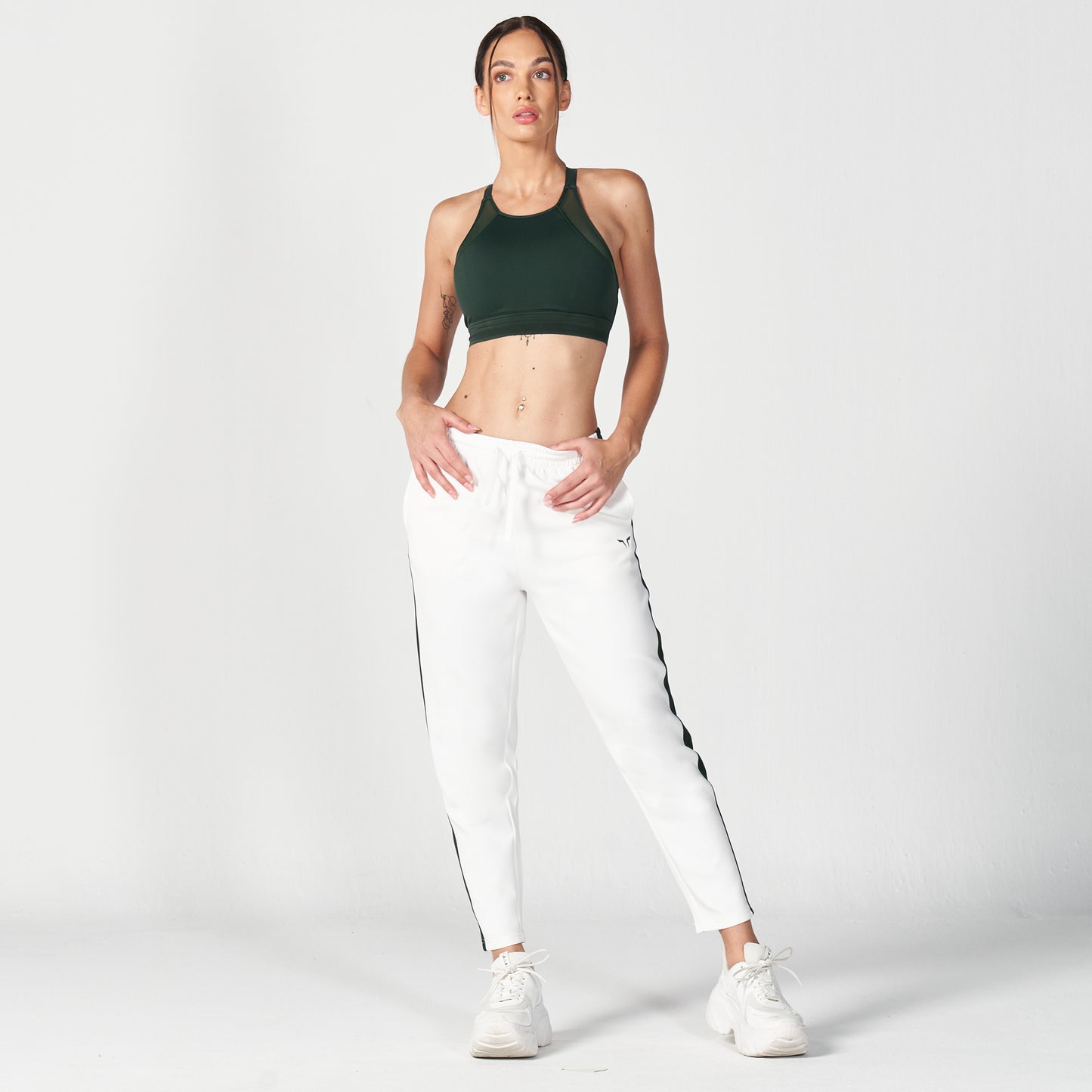 squatwolf-workout-clothes-core-tapered-pants-white-gym-pants-for-women
