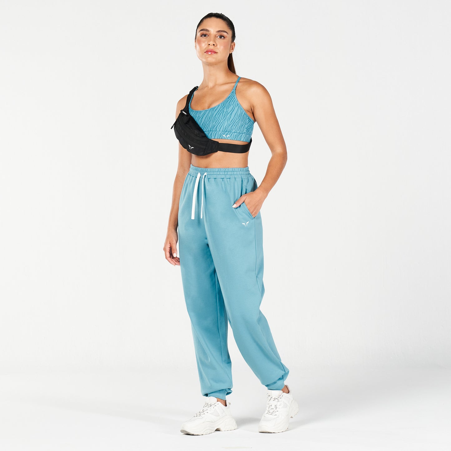 squatwolf-workout-clothes-core-oversized-sweatpants-delph-blue-gym-pants-for-women