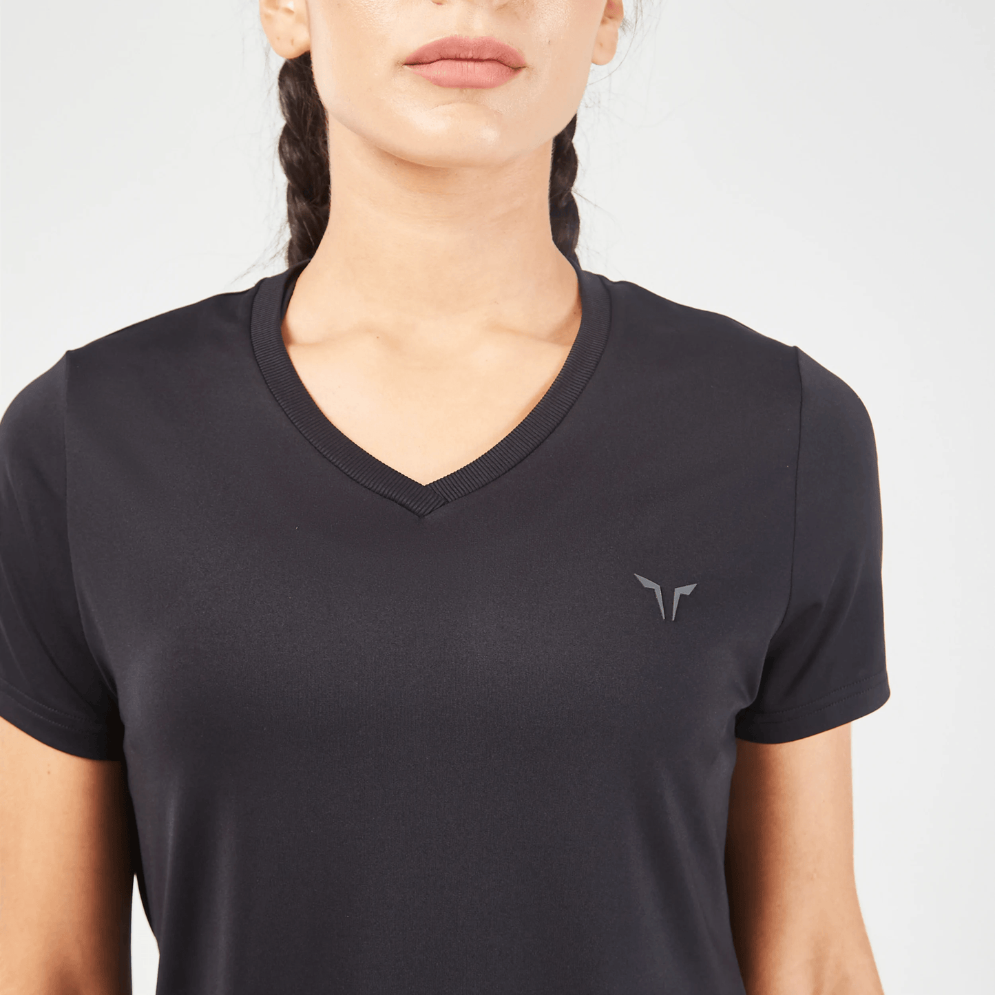 squatwolf-workout-clothes-essential-v-neck-tee-black-gym-t-shirts-for-women