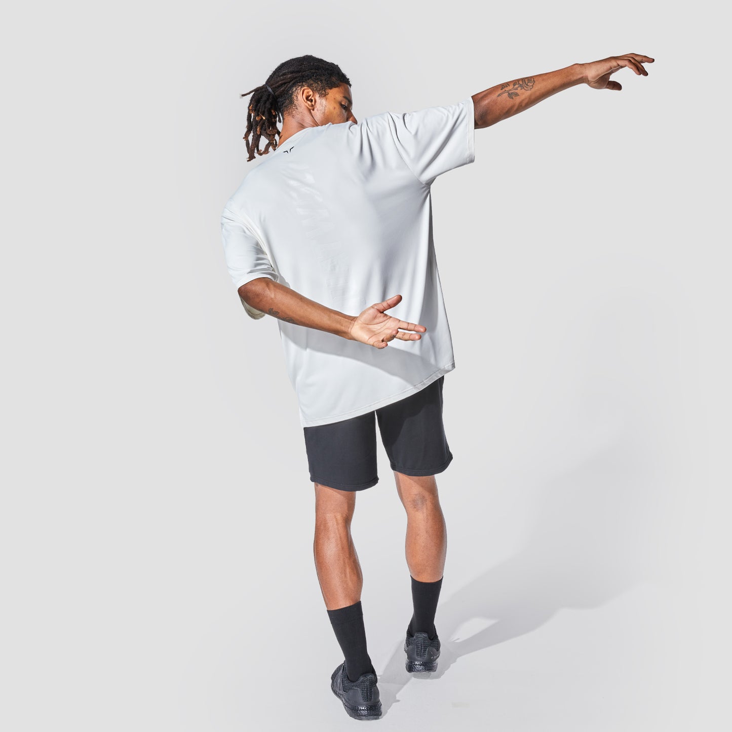 squatwolf-gym-wear-graphic-wordmark-oversized-tee-white-workout-shirts-for-men