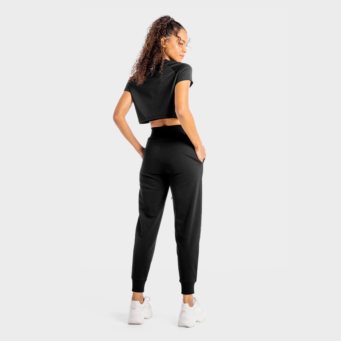 squatwolf-gym-t-shirts-for-women-core-crop-tee-black-workout-clothes