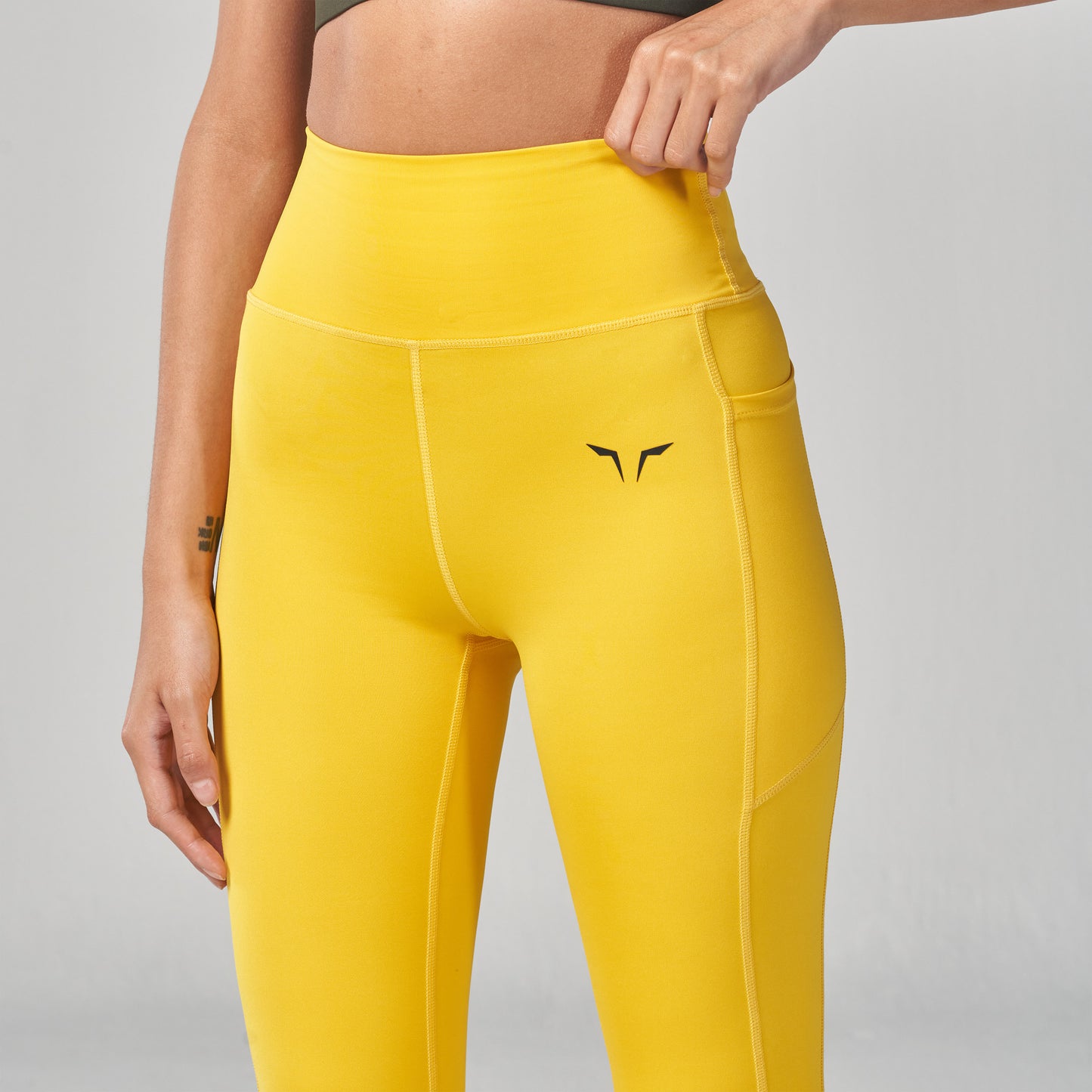 squatwolf-workout-clothes-essential-cropped-leggings-yellow-leggings-for-women