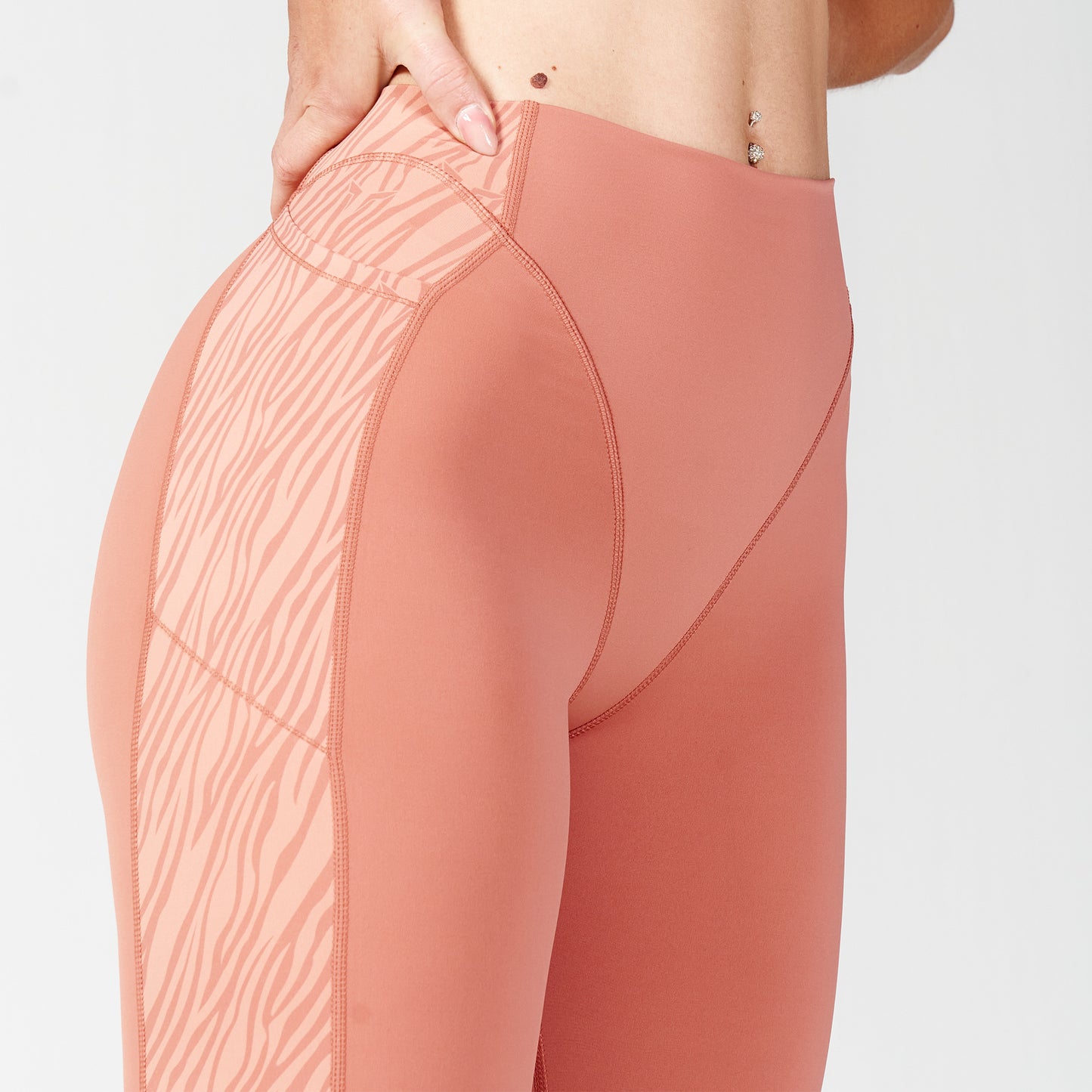 squatwolf-workout-clothes-core-wild-panel-leggings-pink-gym-leggings-for-women