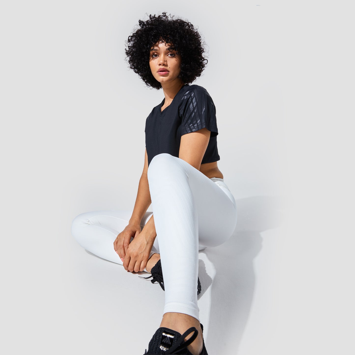 squatwolf-gym-leggings-for-women-graphic-wave-eyes-leggins-white-workout-clothes
